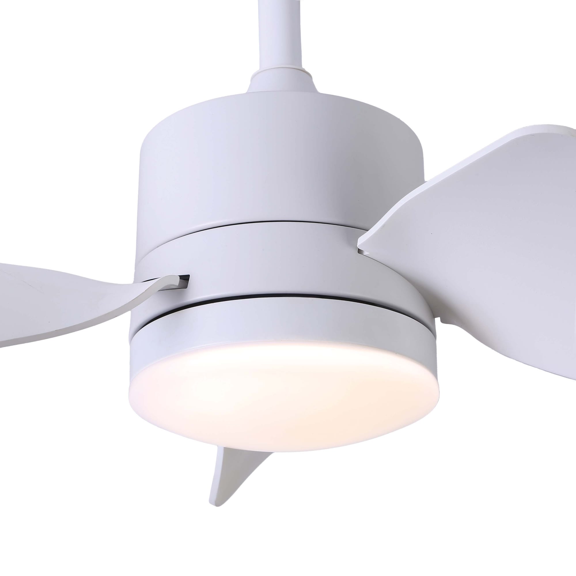 Ventilatore da soffitto silenzioso da 28mq pale 213cm con luce