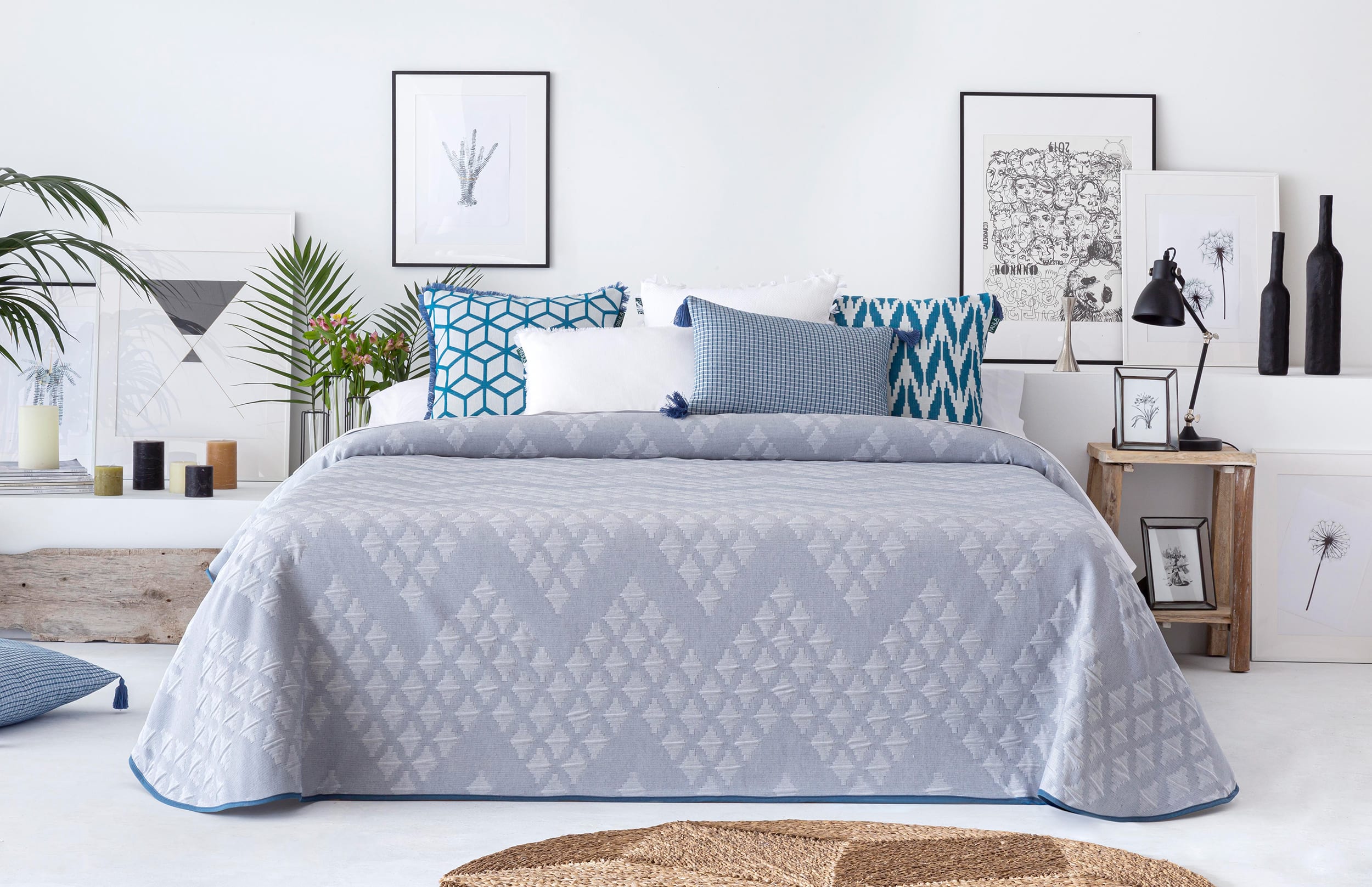 Colcha jacquard verano cubrecama entretiempo cama 150 cm azul MONCOFAR | Maisons