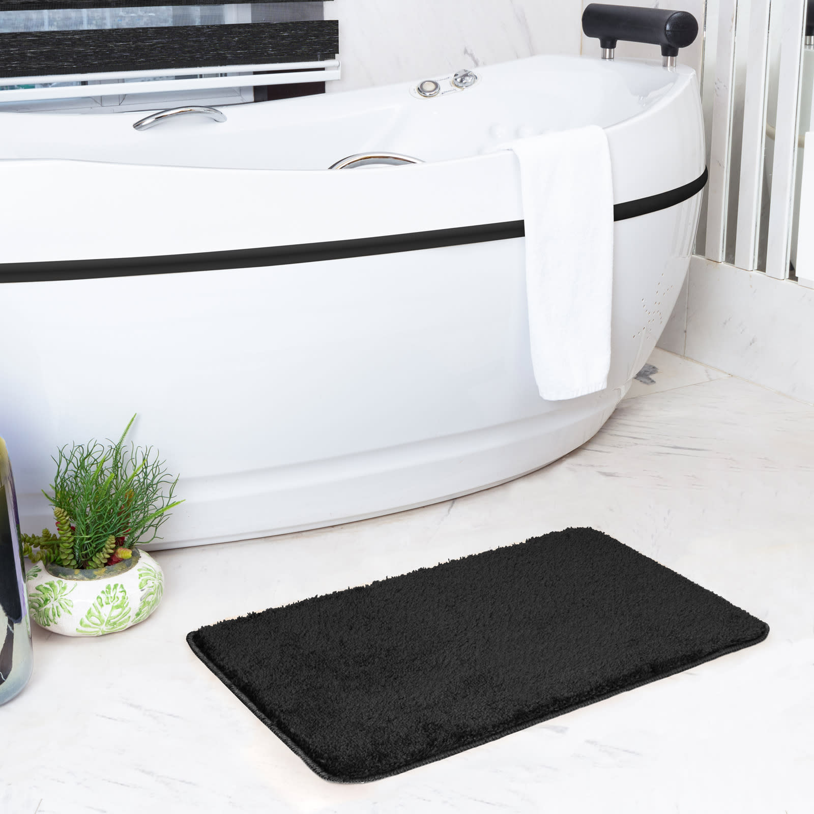 Tapis de salle de bain Slavik 70x120cm Motif Rectangle Noir