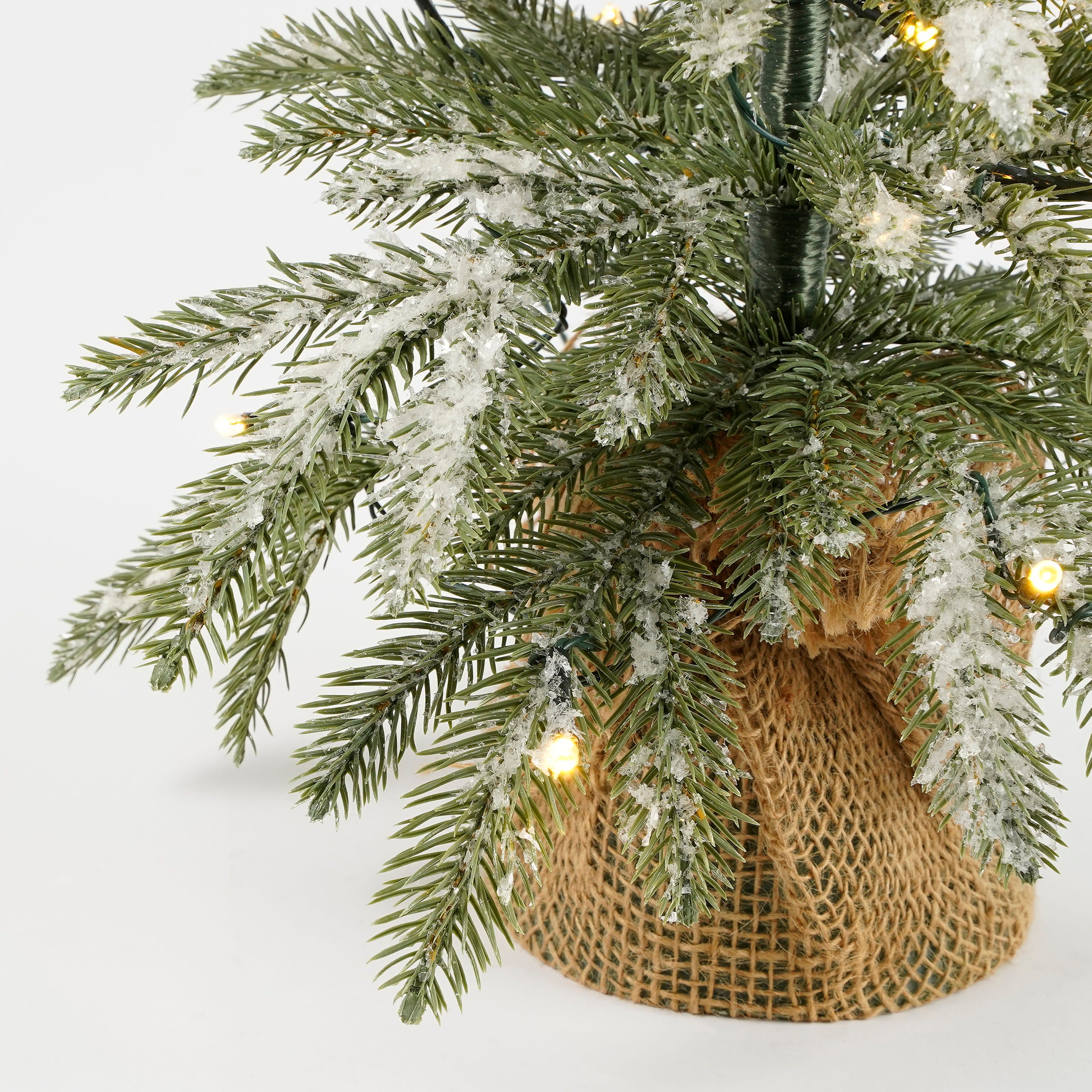 Künstlicher Weihnachtsbaum mit du LED-Beleuchtung | Monde Maisons in Brewer 45 Jutesack