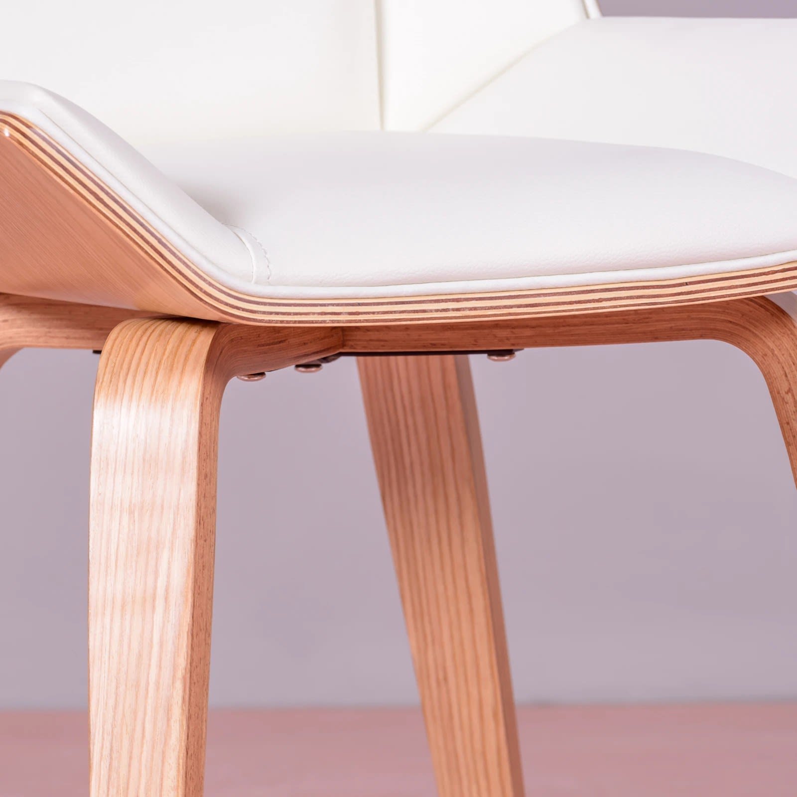 Sedia in legno chiaro di acero con cuscino in similpelle - Nordic