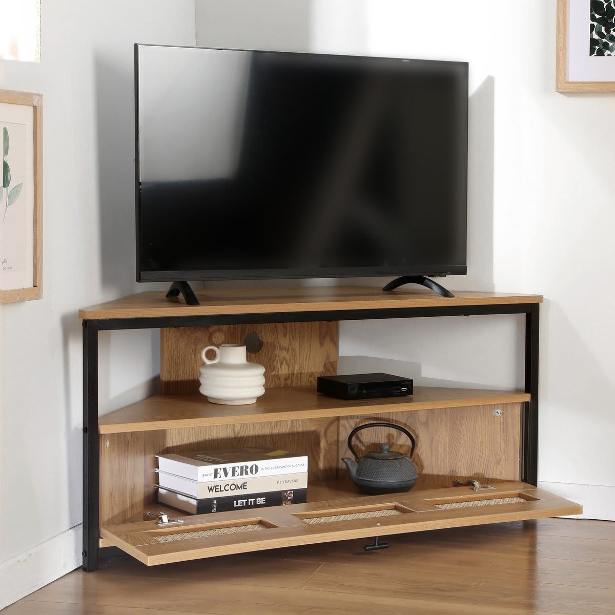 Meuble TV d'angle Jaya avec 1 porte ouverte avec un cannage en rotin (largeur 100 cm)