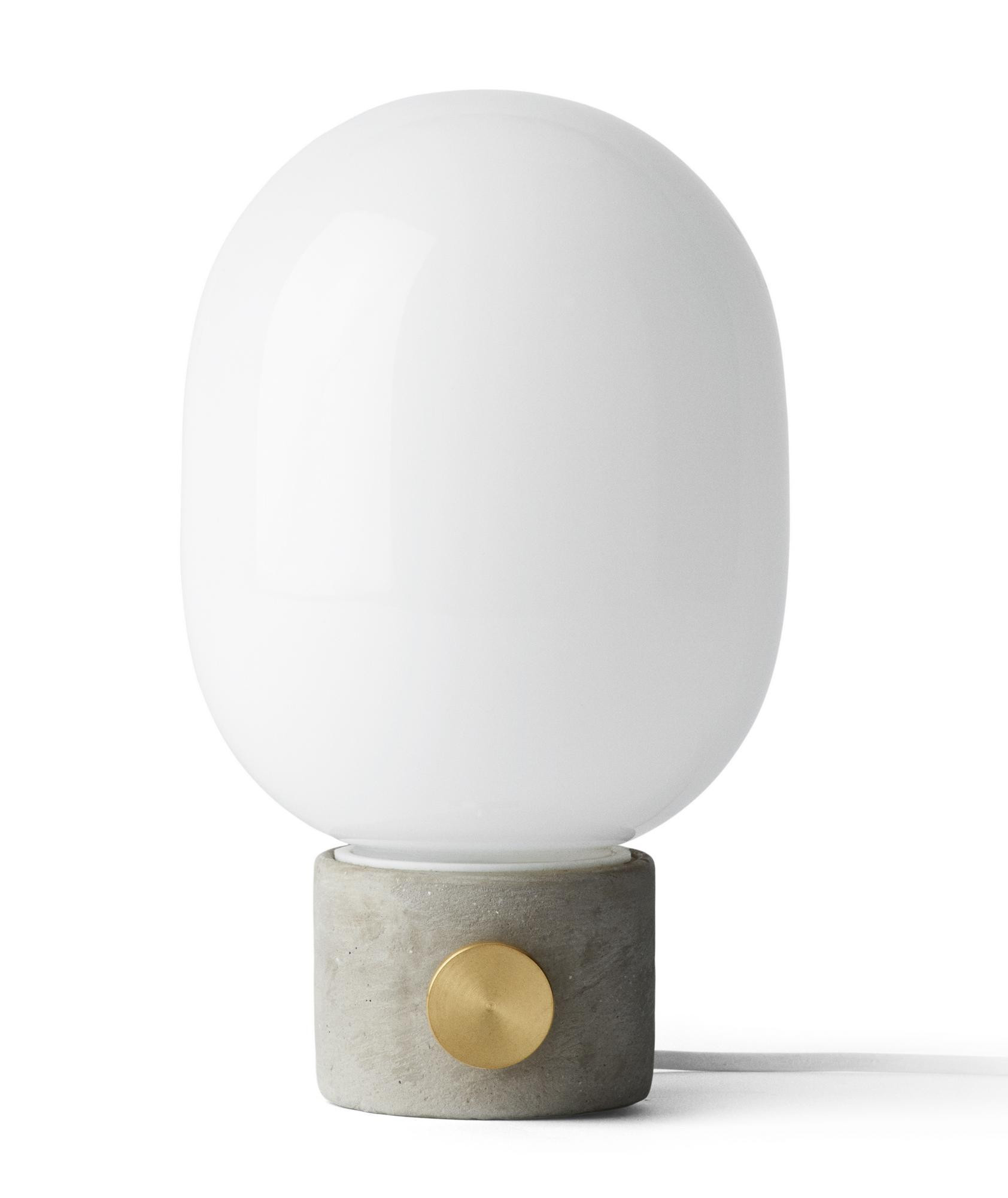Lampe de table béton et verre opale Lampe de table béton et verre opale