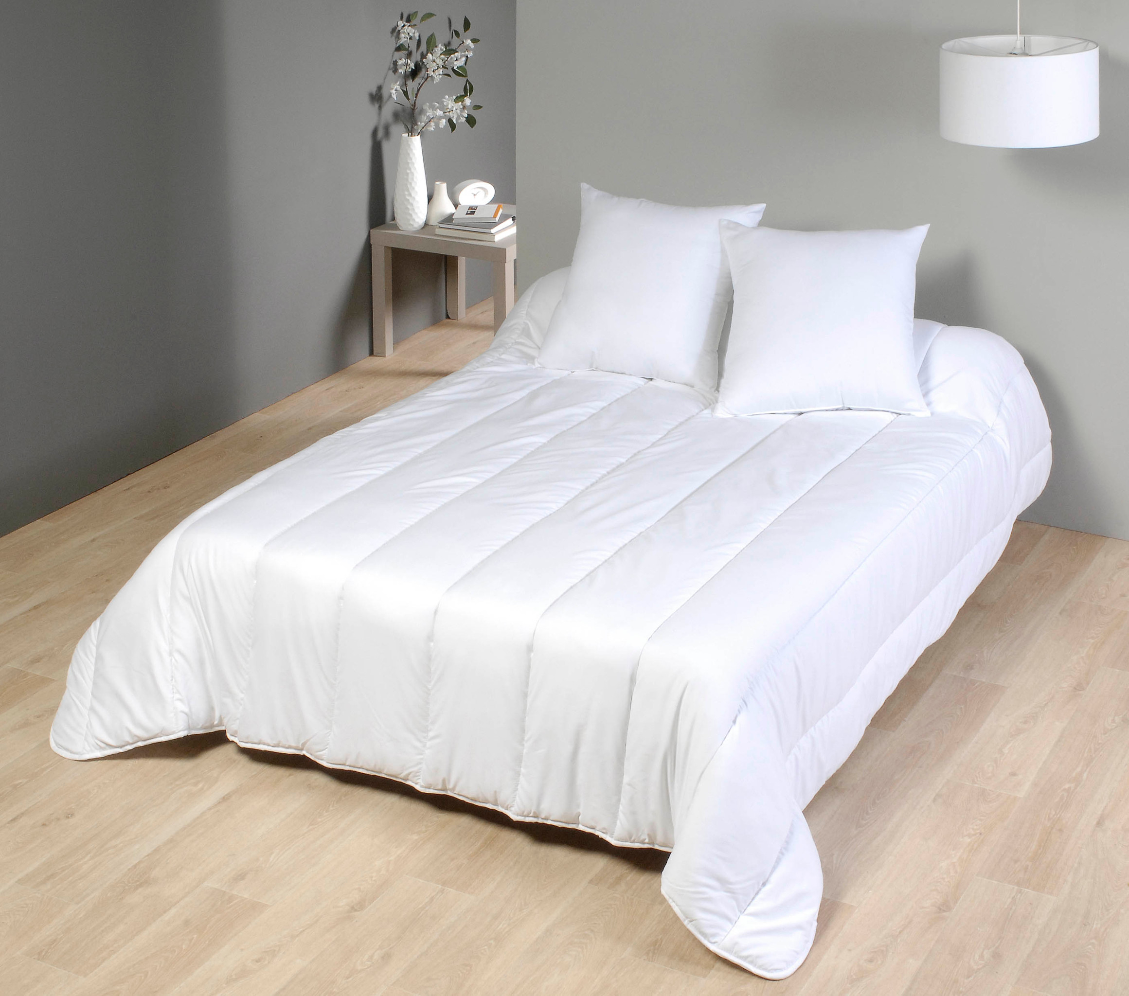 Couette mi-saison anti-acariens 400g 260x240 Couette mi-saison anti-acariens 400g 260x240