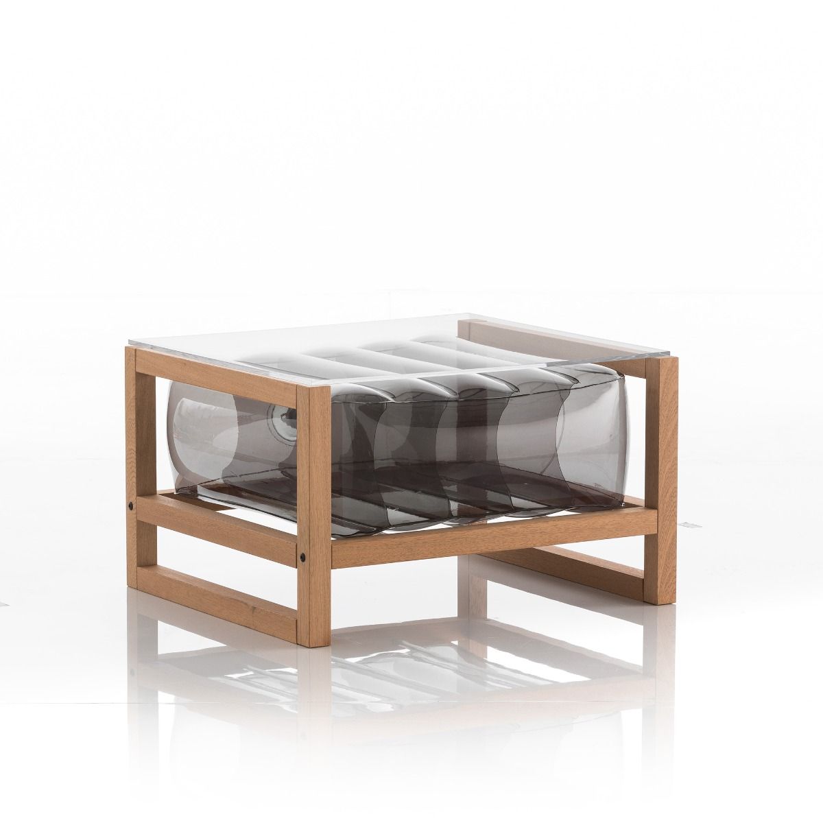 Table basse pvc noire fumée cadre en bois Table basse pvc noire fumée cadre en bois