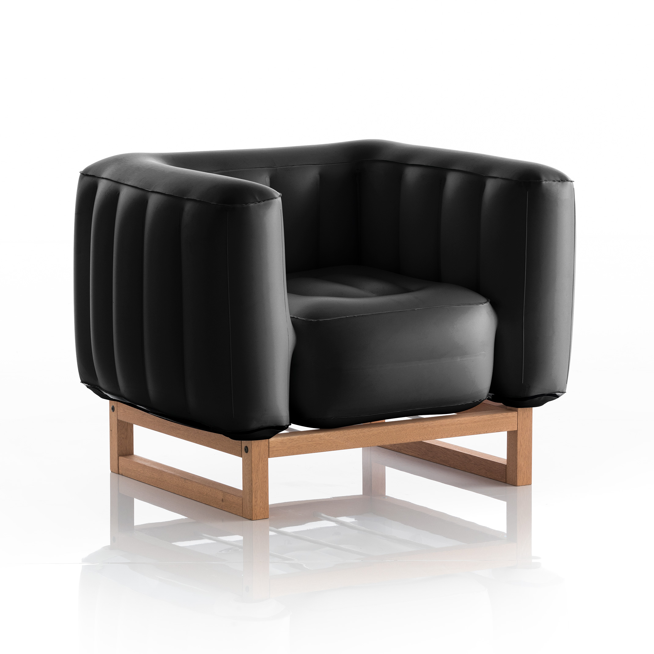 Fauteuil pvc noir opaque cadre en bois Fauteuil pvc noir opaque cadre en bois