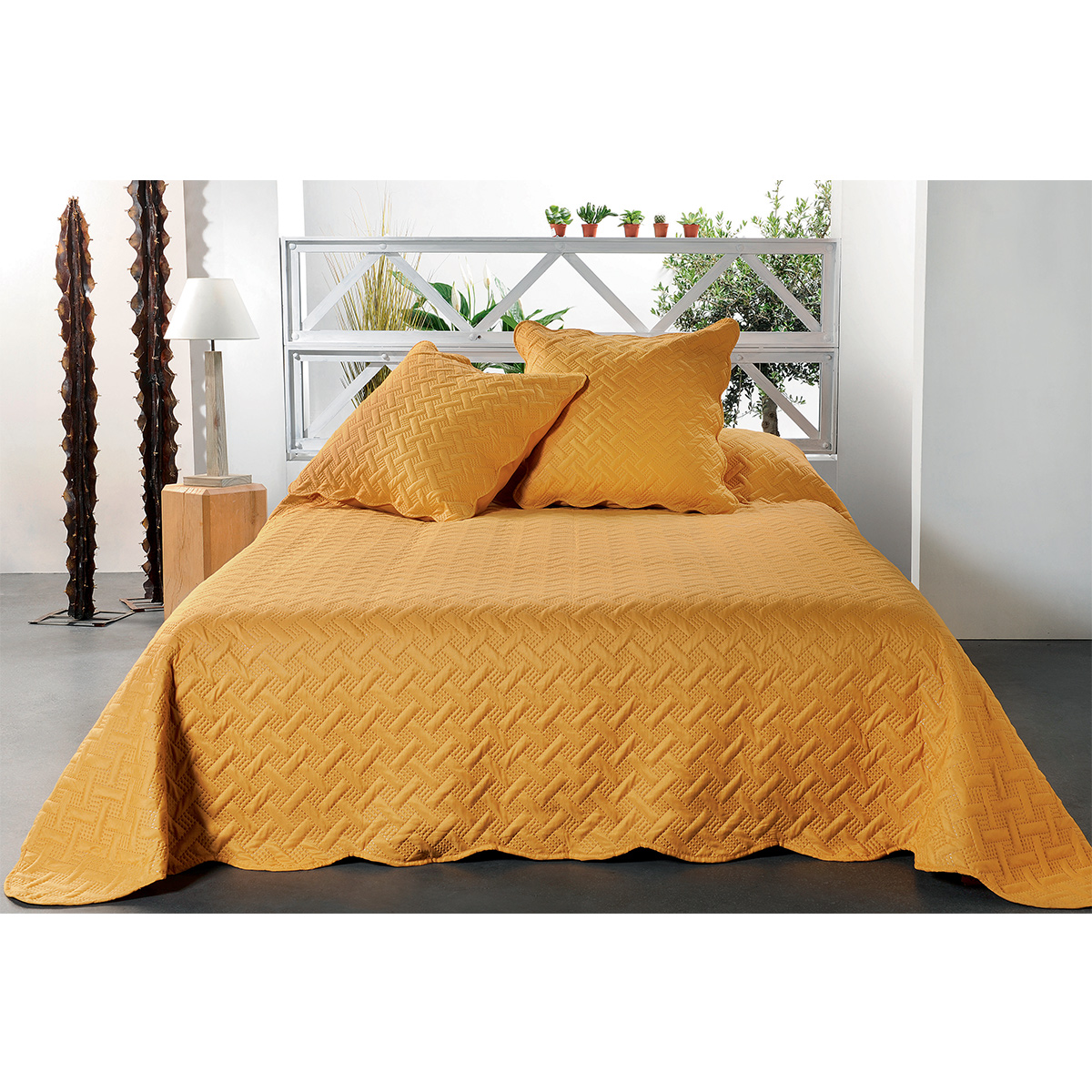 Jeté de lit aux formes géométriques surpiquées polyester jaune 250x230