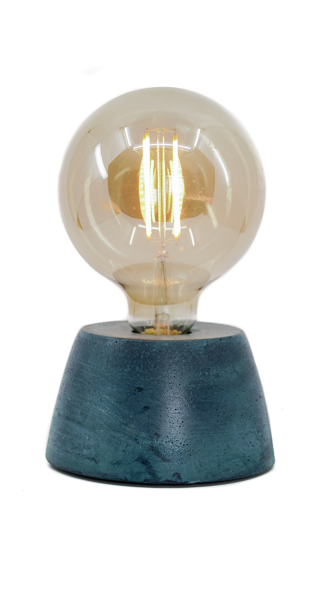 Lampe dôme en béton bleu pétrole fabrication artisanale