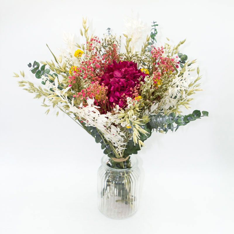Bouquet de fleurs séchées à base d'hortensia rose Bouquet de fleurs séchées à base d'hortensia rose