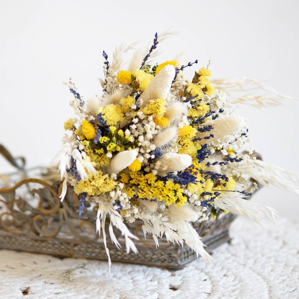 Bouquet de fleurs séchées à base de lavande