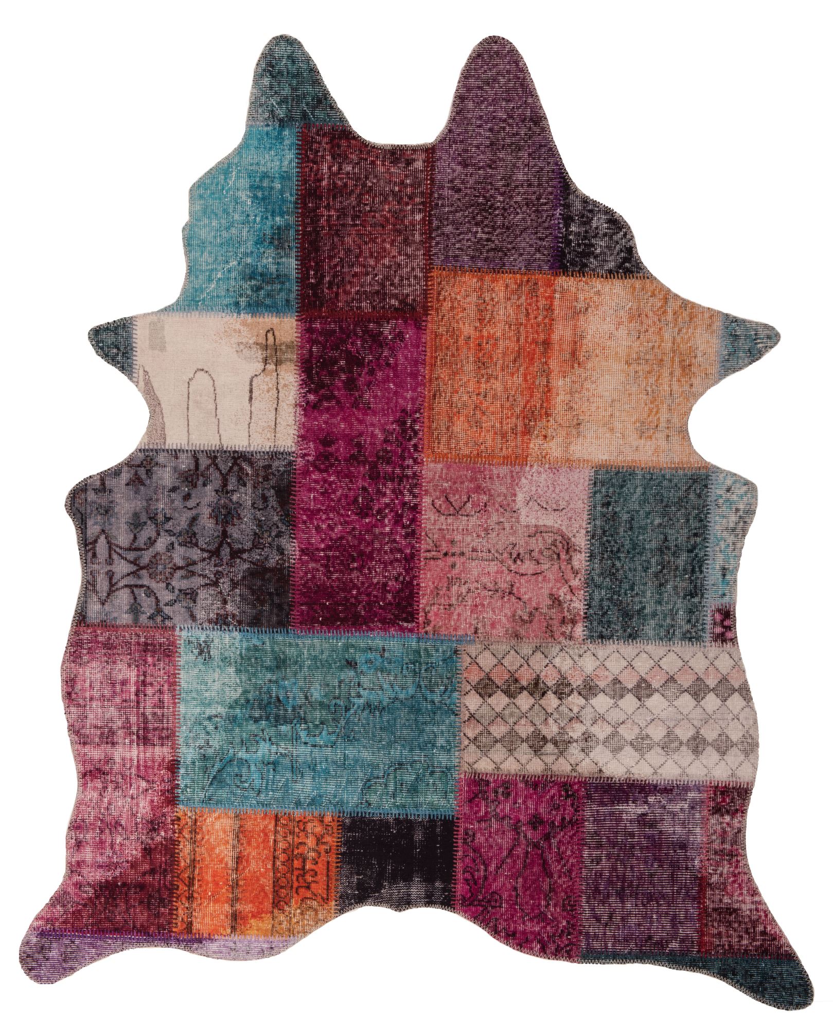 Tapis en peau de vache artificielle patchwork multicolore 150x190 Tapis en peau de vache artificielle patchwork multicolore 150x190