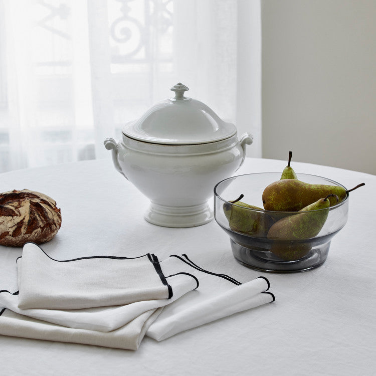 Serviette de table 45x45 cm Blanc et bourdon noir en Lin