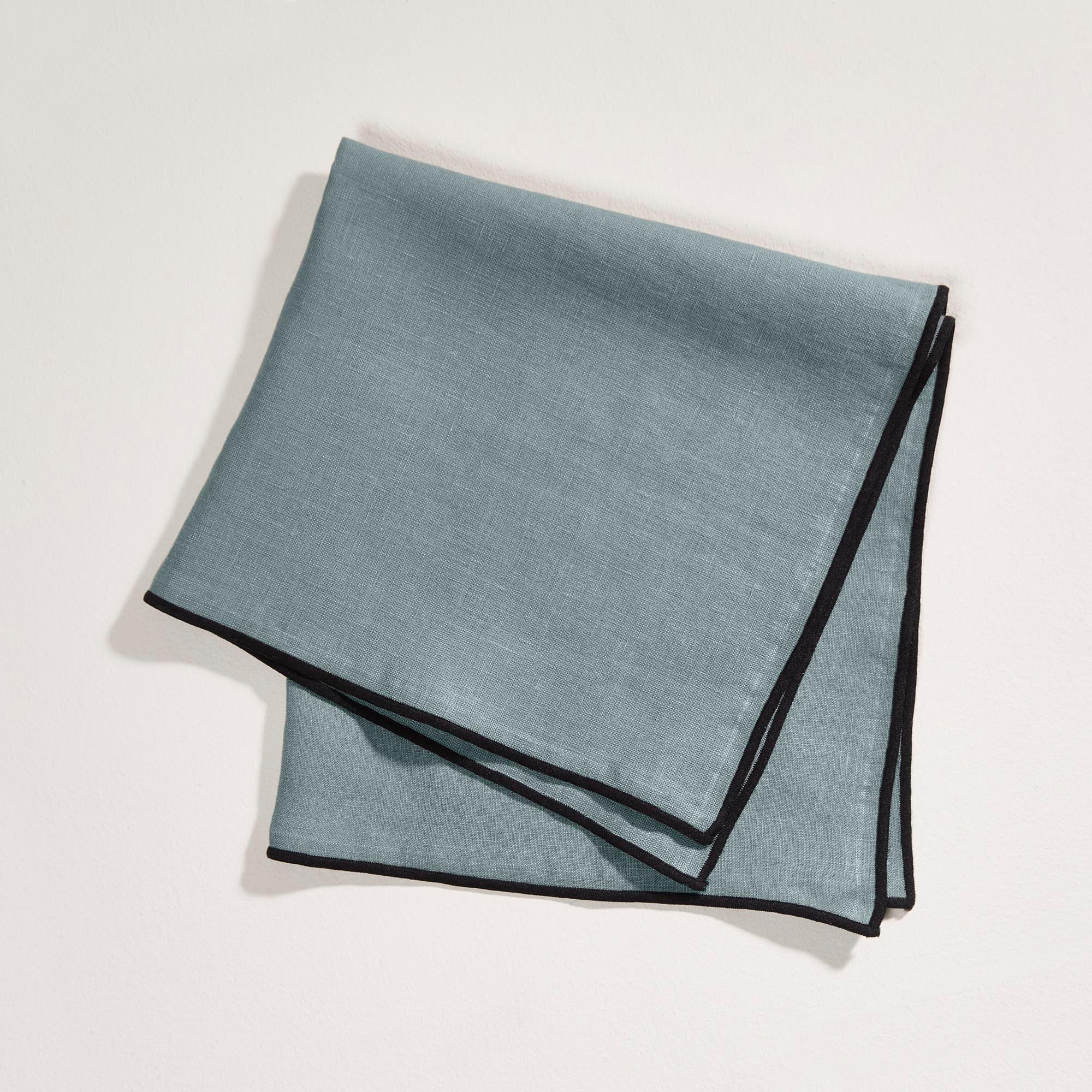 Serviette de table 45x45 cm Vert de gris et bourdon noir en Lin Serviette de table 45x45 cm Vert de gris et bourdon noir en Lin