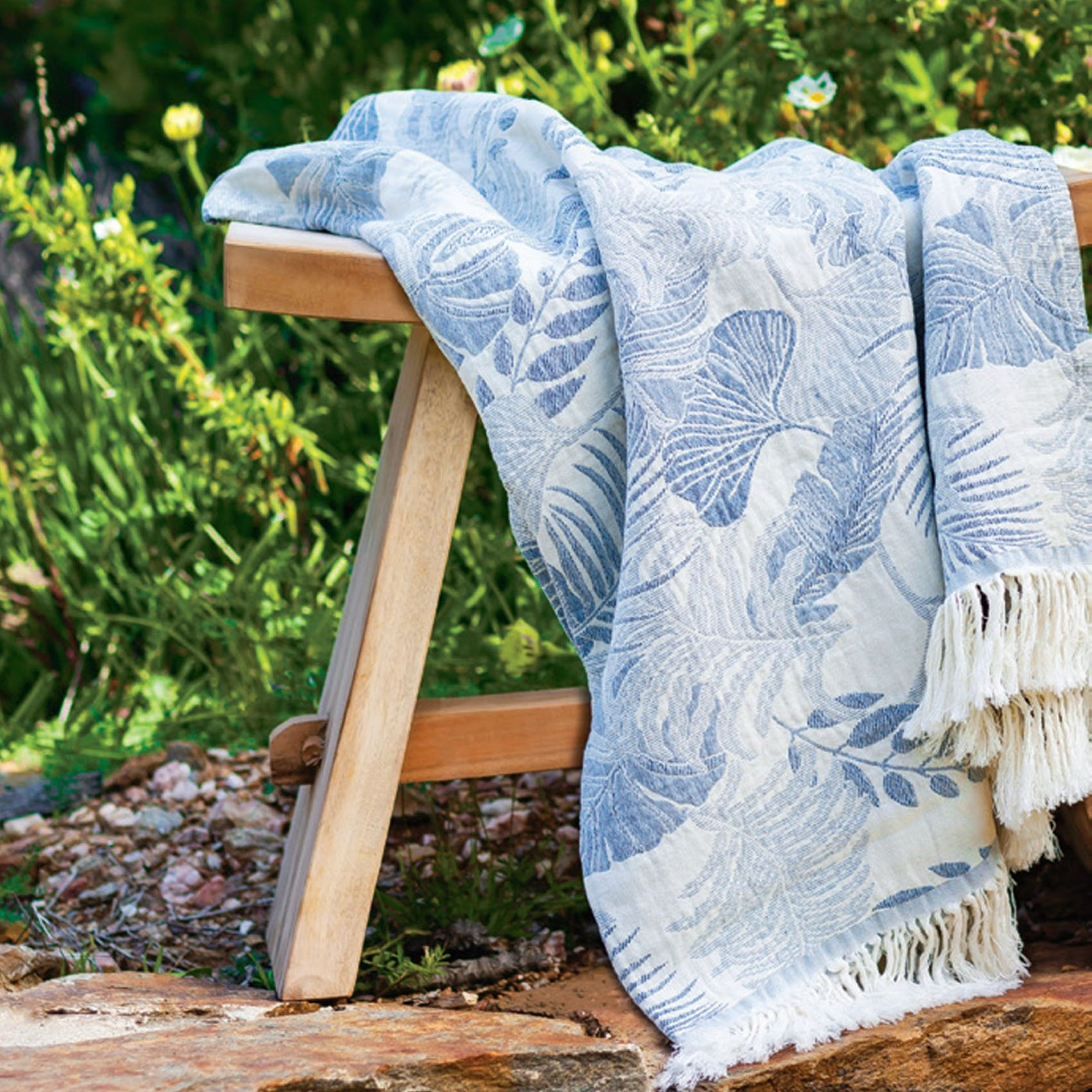 Plaid et courte pointe en 100% coton bleu 130x170 (photo) Plaid et courte pointe en 100% coton bleu 130x170