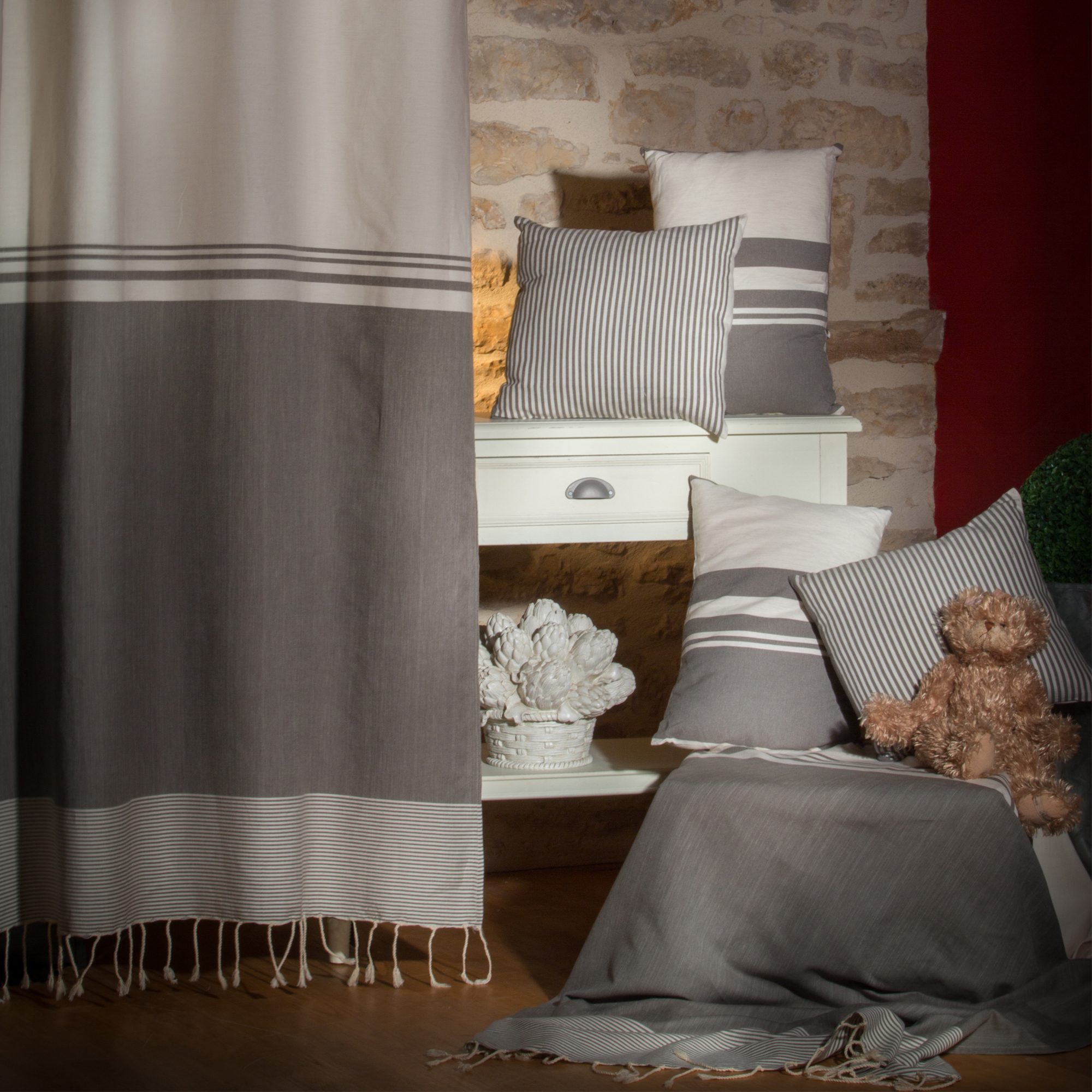 TANGER - Rideau ajustable coton rayures écru et taupe 140 x 290 à 320 TANGER - Rideau ajustable coton rayures écru et taupe 140 x 290 à 320