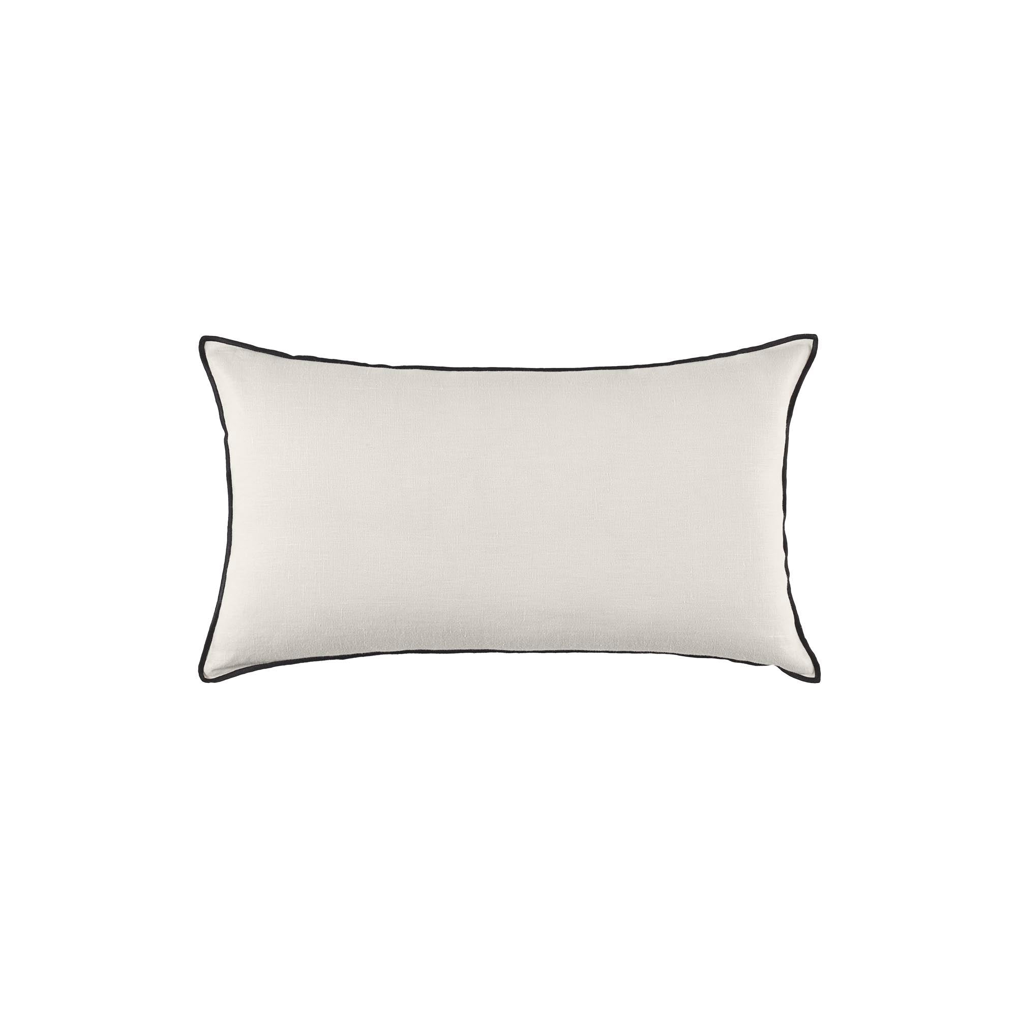 Housse de coussin 28x47 cm Beige clair et bourdon noir en Lin CARLINA (photo) Housse de coussin 28x47 cm Beige clair et bourdon noir en Lin CARLINA