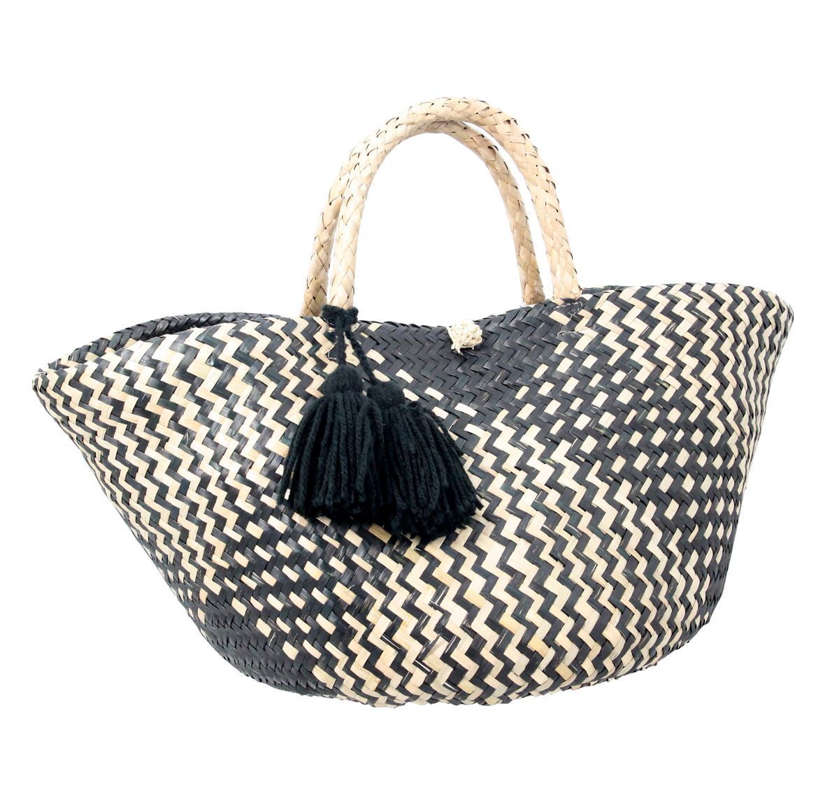 Cabas en jonc de mer beige et noir avec pompon noir (photo) Cabas en jonc de mer beige et noir avec pompon noir