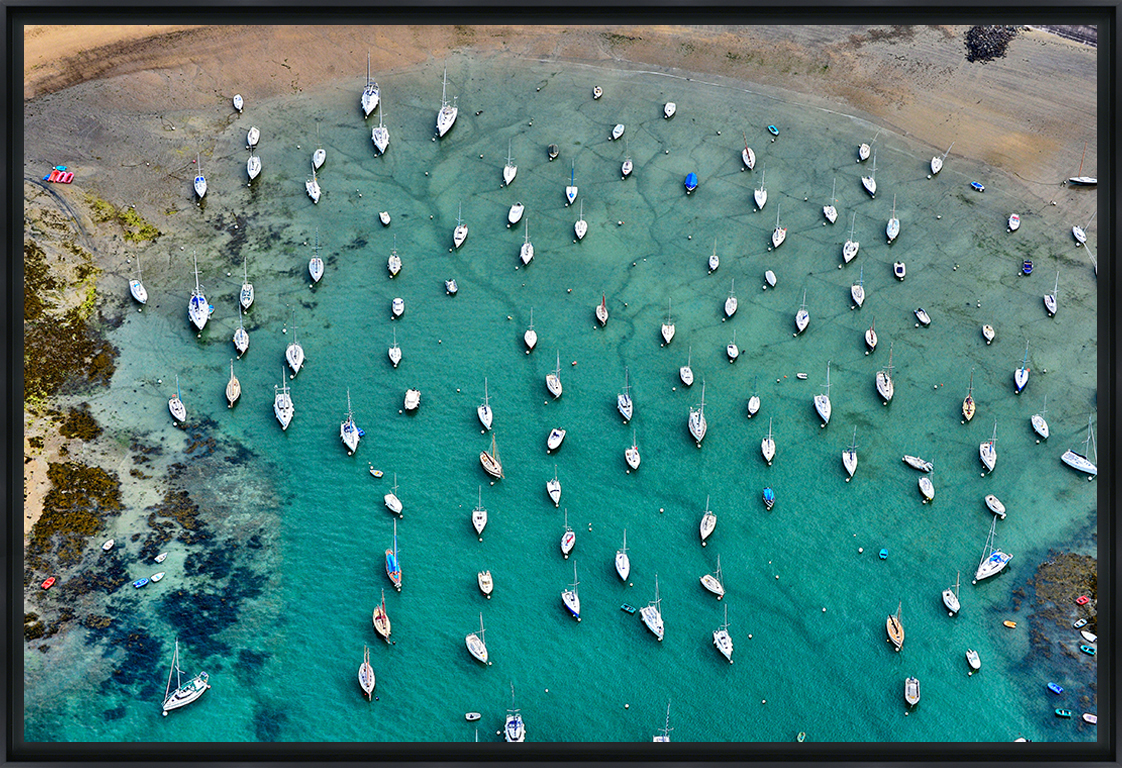 BATEAUX AU MOUILLAGE - Photo encadrée de Christophe Huchet 60x40 cm BATEAUX AU MOUILLAGE - Photo encadrée de Christophe Huchet 60x40 cm