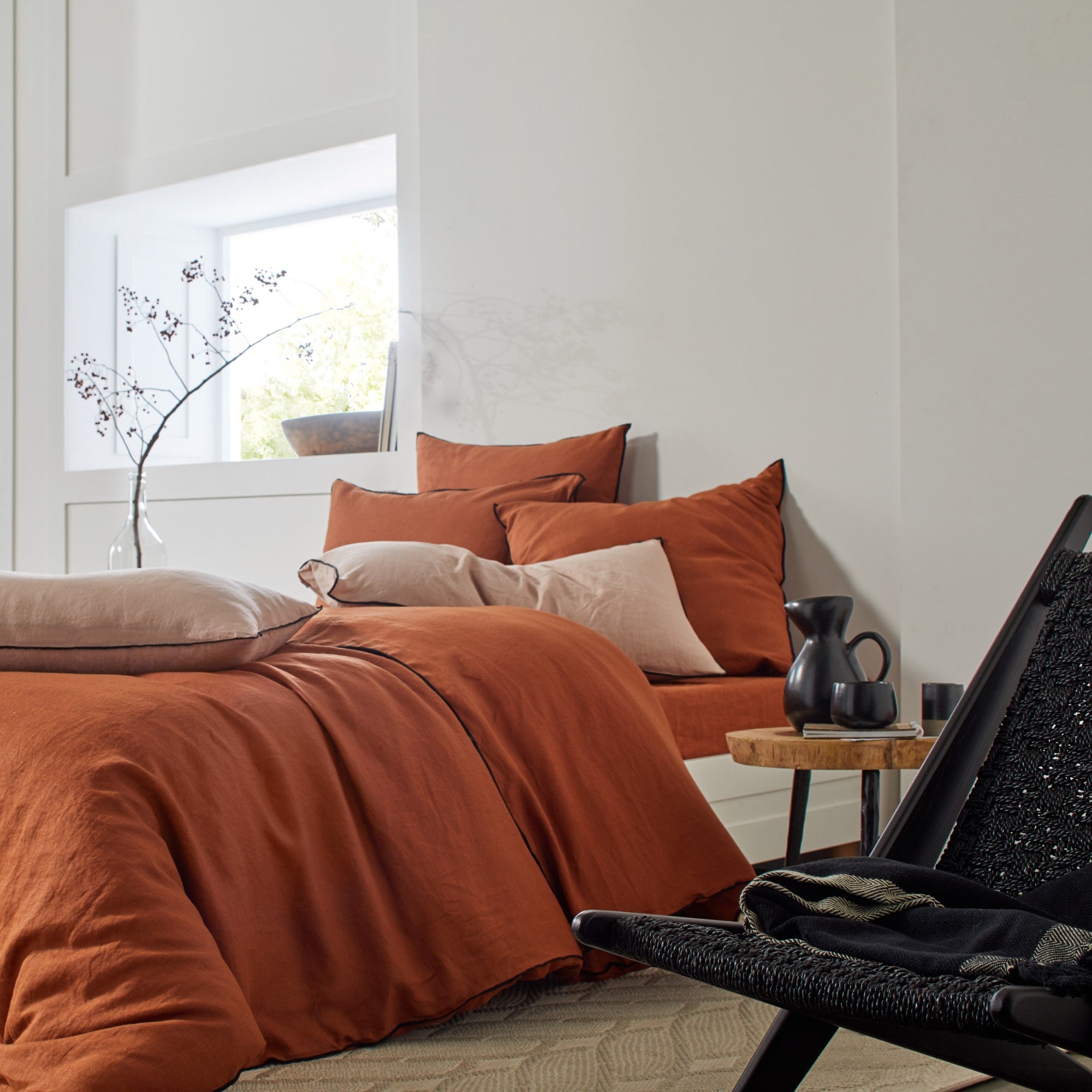 Housse de couette 140x200 cm Terracotta et bourdon noir (photo) Housse de couette 140x200 cm Terracotta et bourdon noir