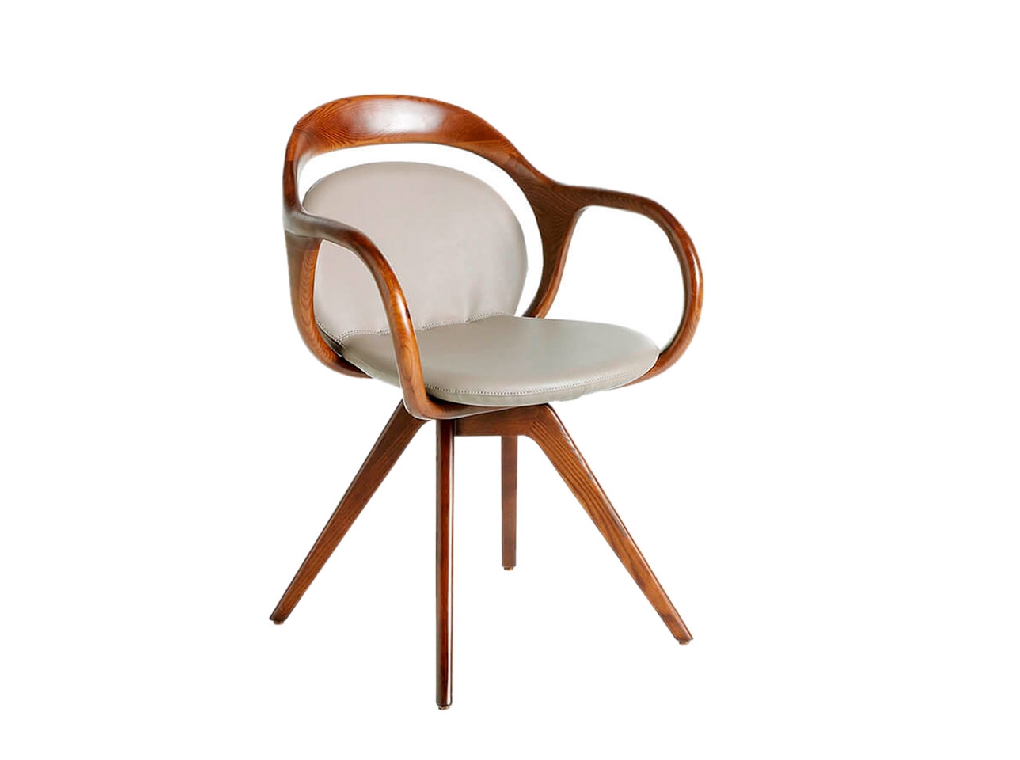 Chaise effet cuir taupe avec accoudoirs et structure plaqués noyer Chaise effet cuir taupe avec accoudoirs et structure plaqués noyer