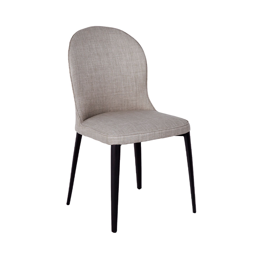 Chaise en tissu gris et pieds en acier noir