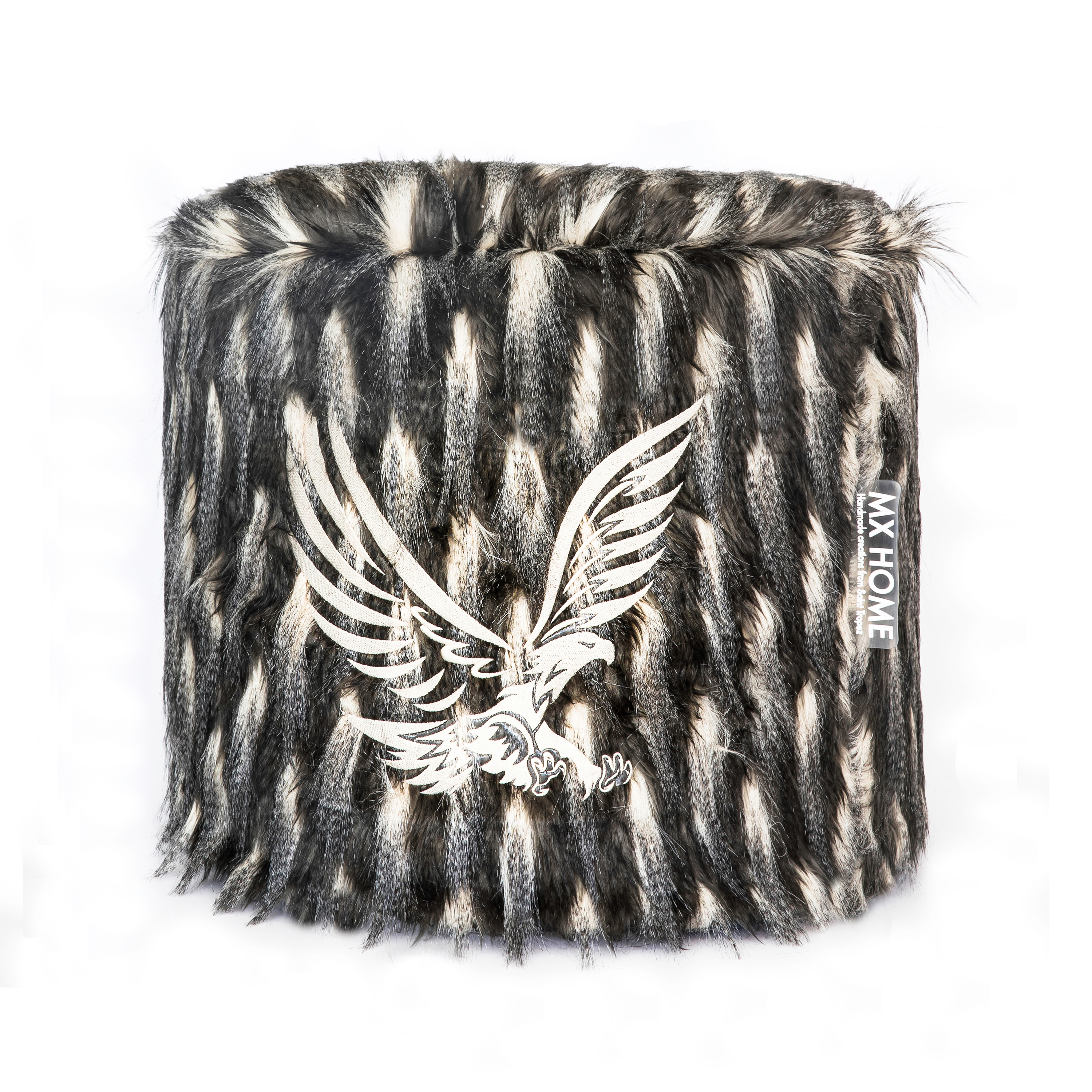 Pouf en fausse fourrure brodé noire et blanche Pouf en fausse fourrure brodé noire et blanche