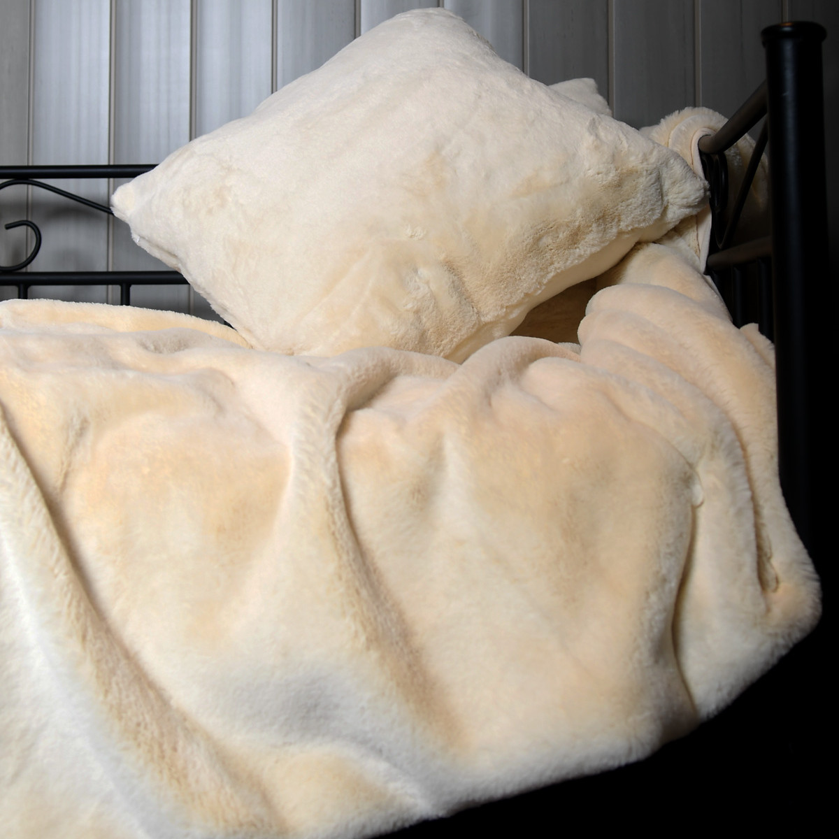 Plaid fausse fourrure Ecru 130x170 cm Plaid fausse fourrure Ecru 130x170 cm