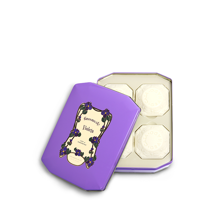 Coffret en métal avec 4 savons à la violette Coffret en métal avec 4 savons à la violette