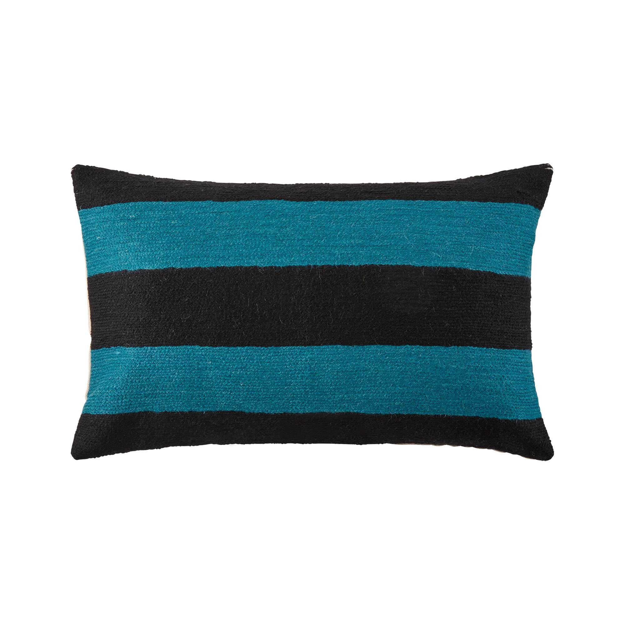 Housse de coussin 28x47 cm Noir et bleu canard en Laine HORIZONA (photo) Housse de coussin 28x47 cm Noir et bleu canard en Laine HORIZONA