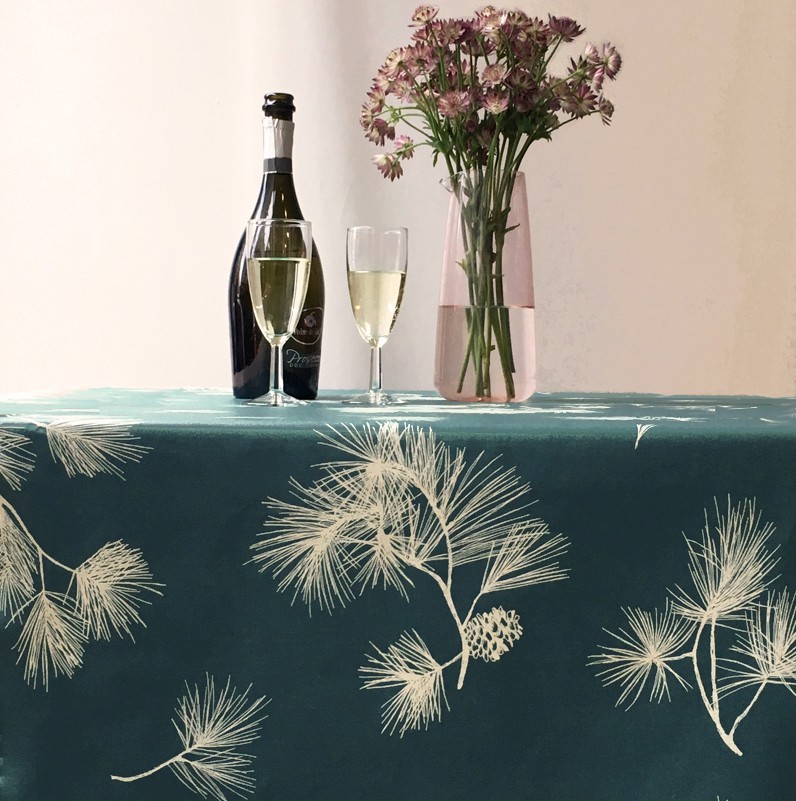 Nappe enduite rectangle 160 x 300 cm vert (photo) Nappe enduite rectangle 160 x 300 cm vert