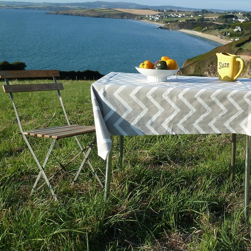 Nappe enduite ronde 160 x 160 cm beige (photo) Nappe enduite ronde 160 x 160 cm beige