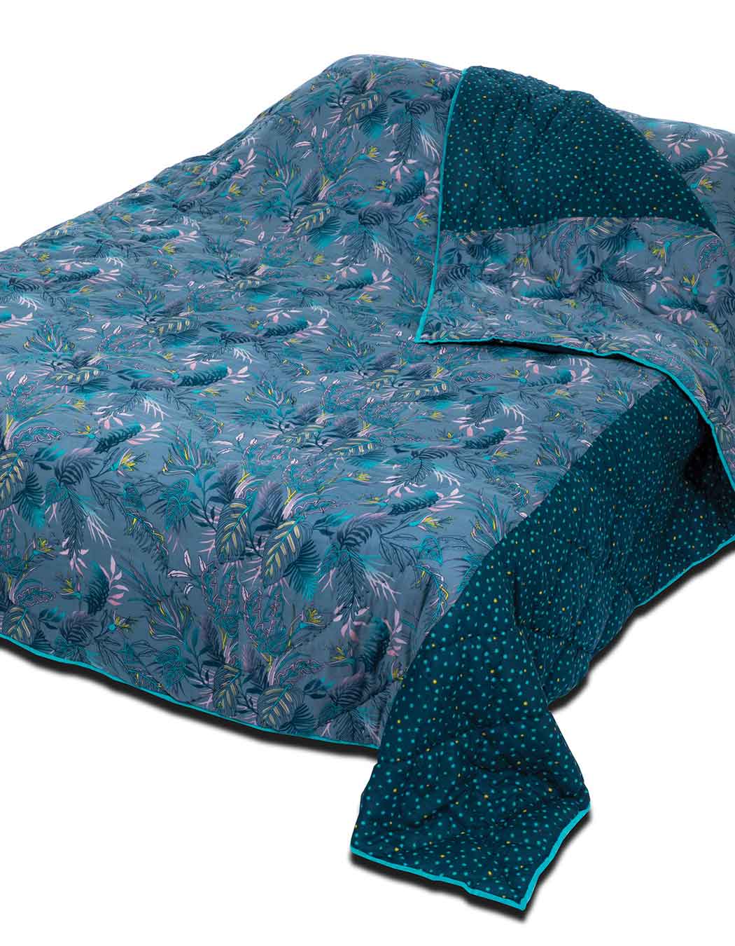 Boutis matelassé surpiqué en coton celeste 140 x 230 (photo) Boutis matelassé surpiqué en coton celeste 140 x 230