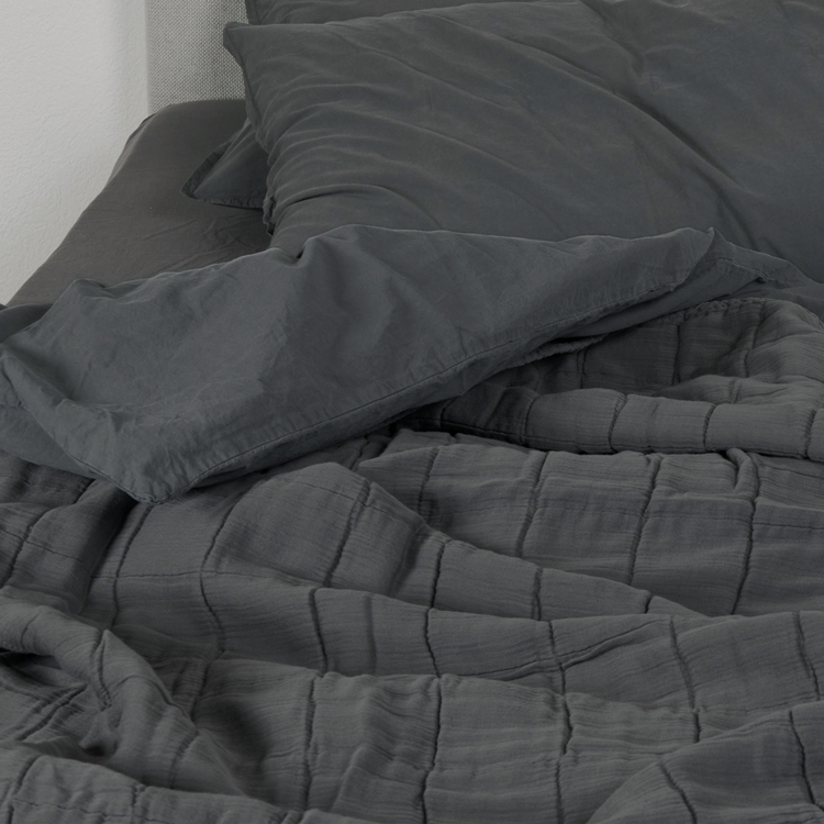 Plaid gaze de coton gris anthrcaite 125*160 Plaid gaze de coton gris anthrcaite 125*160