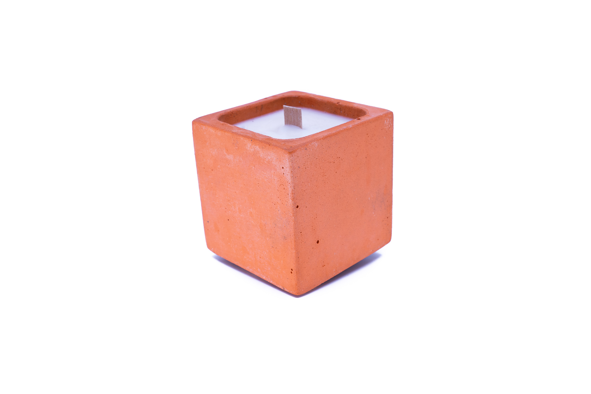 Bougie en béton coloré orange fleur oranger Bougie en béton coloré orange fleur oranger