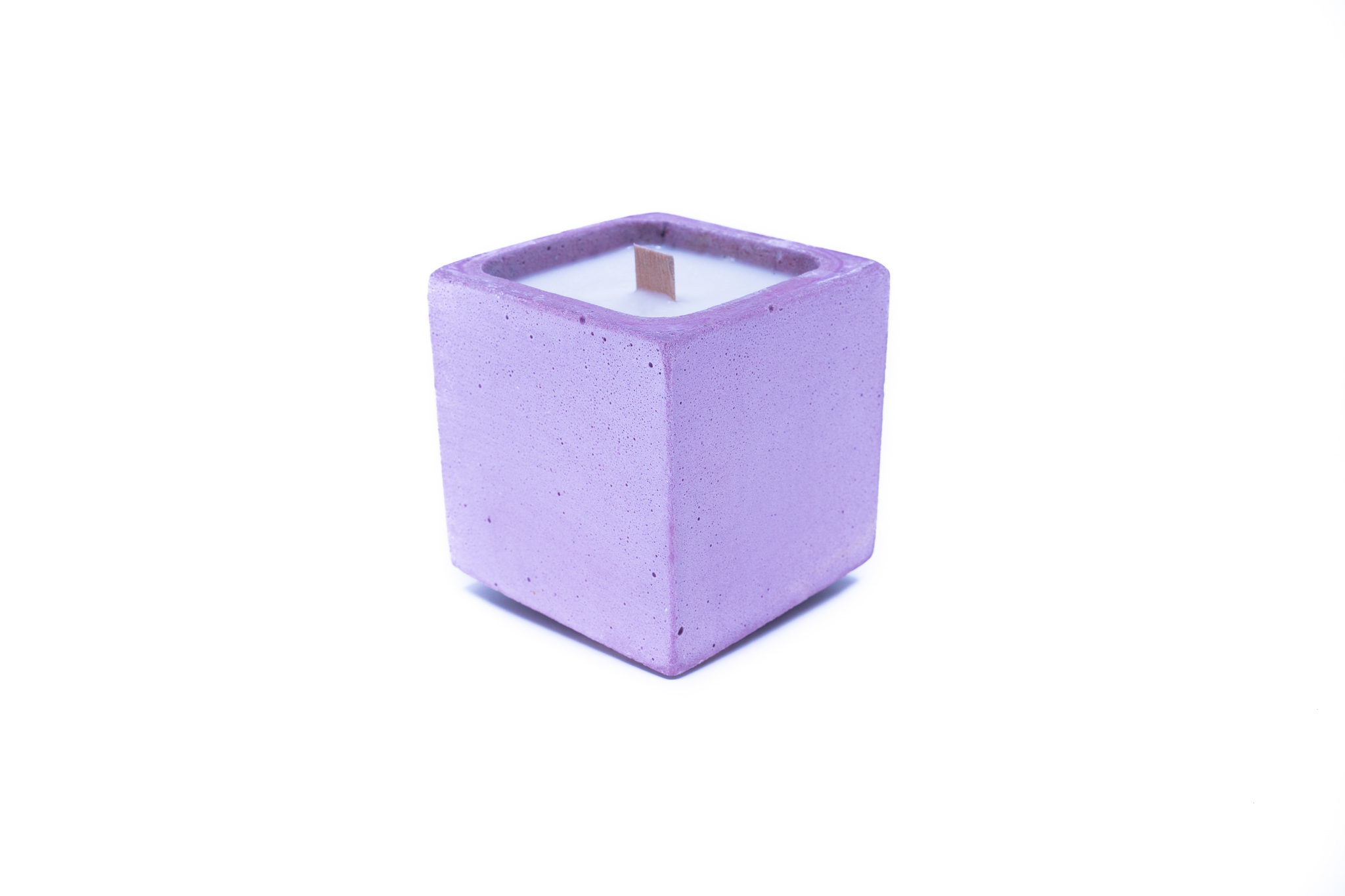 Bougie en béton coloré rose fleur de coton Bougie en béton coloré rose fleur de coton