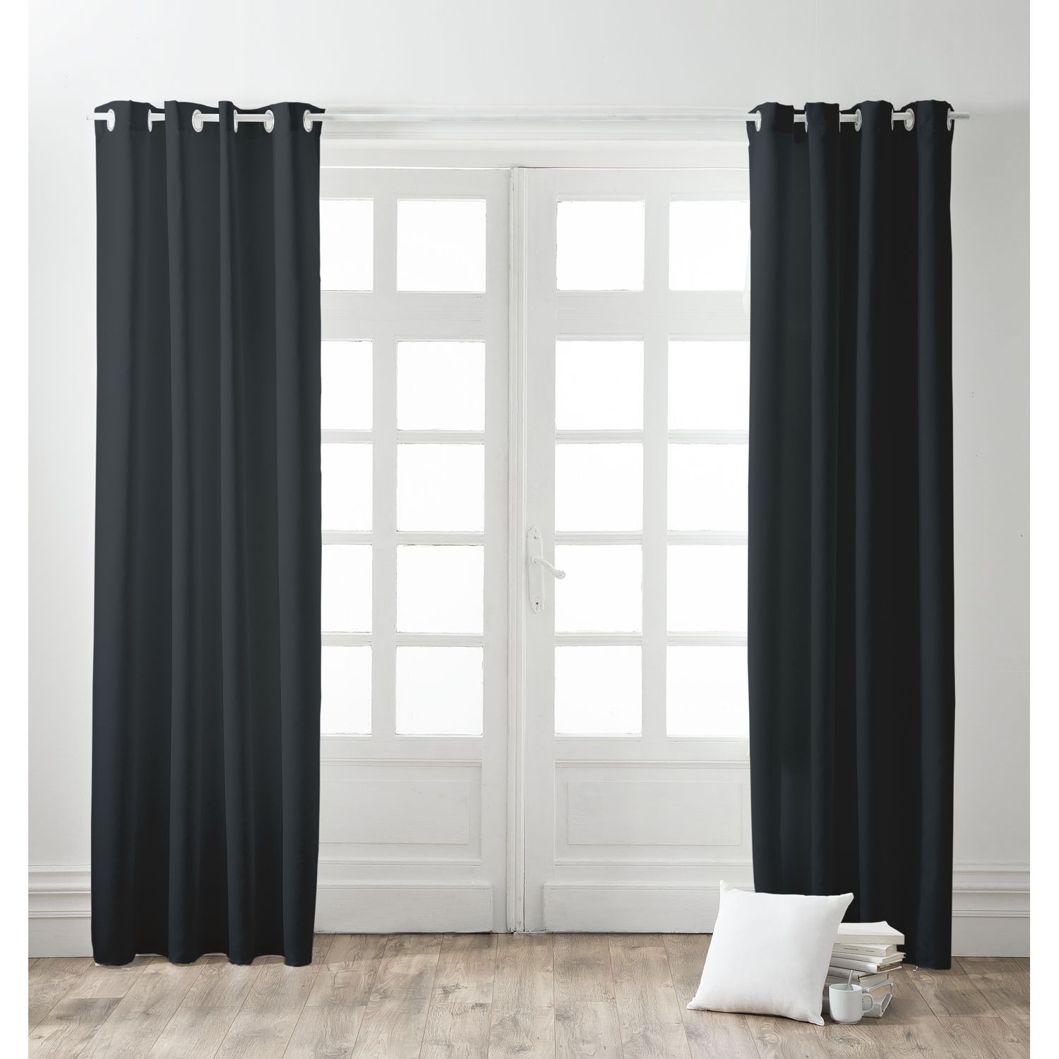 Rideau à oeillets uni en Polyester Noir 140x260 cm Rideau à oeillets uni en Polyester Noir 140x260 cm