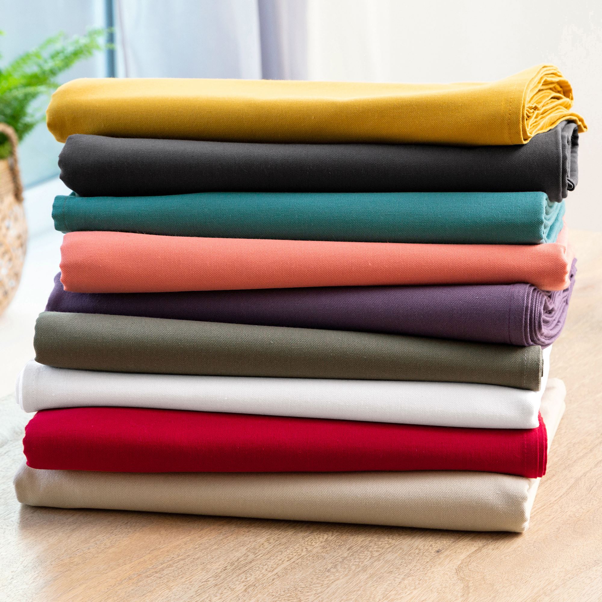 Nappe rectangulaire gris anthracite en coton 150x300 Nappe rectangulaire gris anthracite en coton 150x300