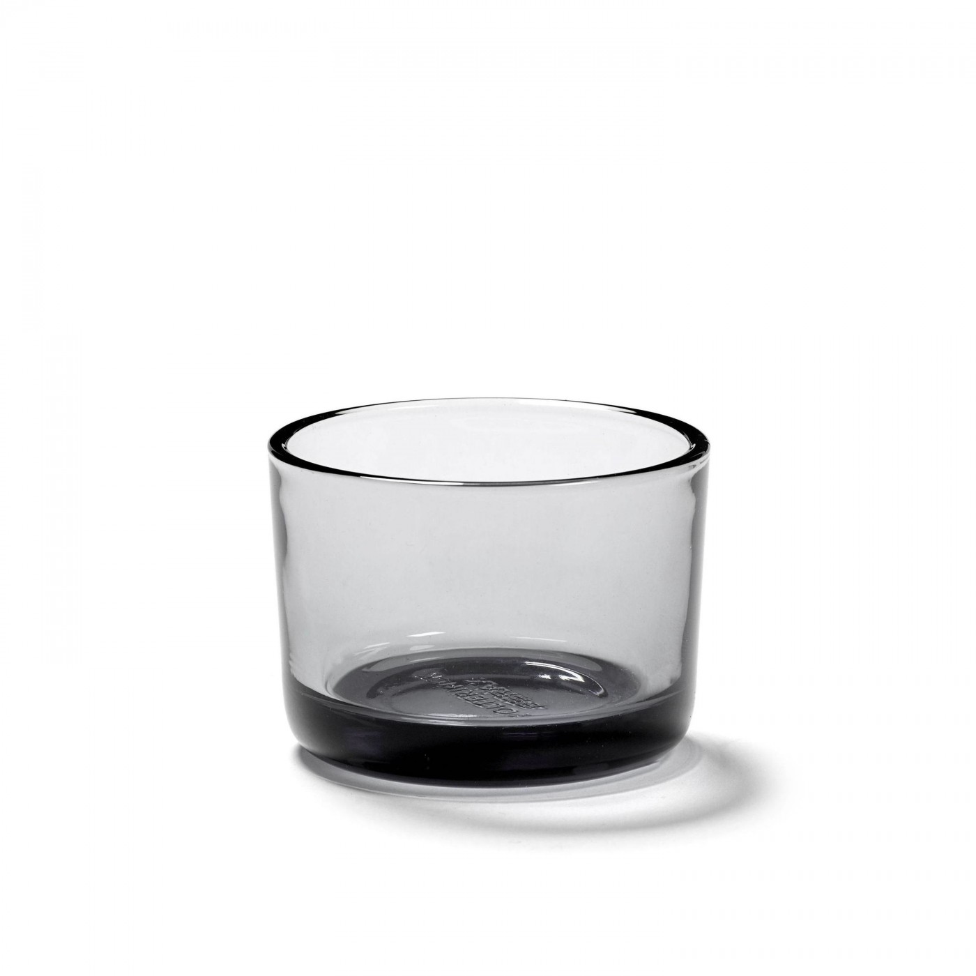 Verre tumbler large gris fumé D6,5cm Verre tumbler large gris fumé D6,5cm