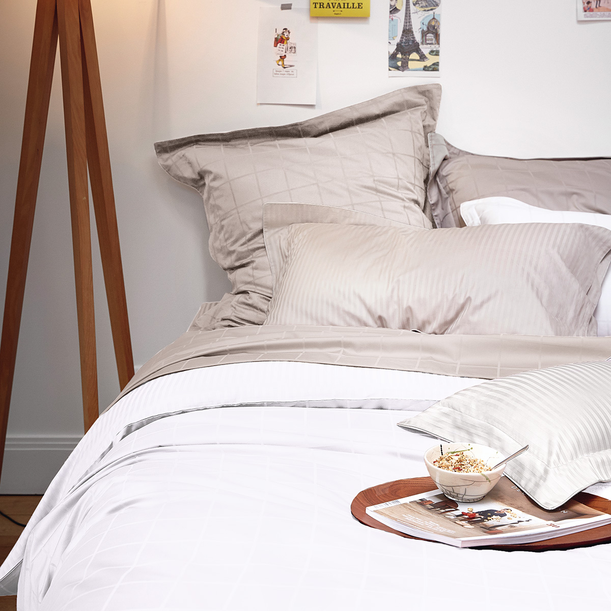 Drap housse satin Blanc 100 x 200 cm Drap housse satin Blanc 100 x 200 cm