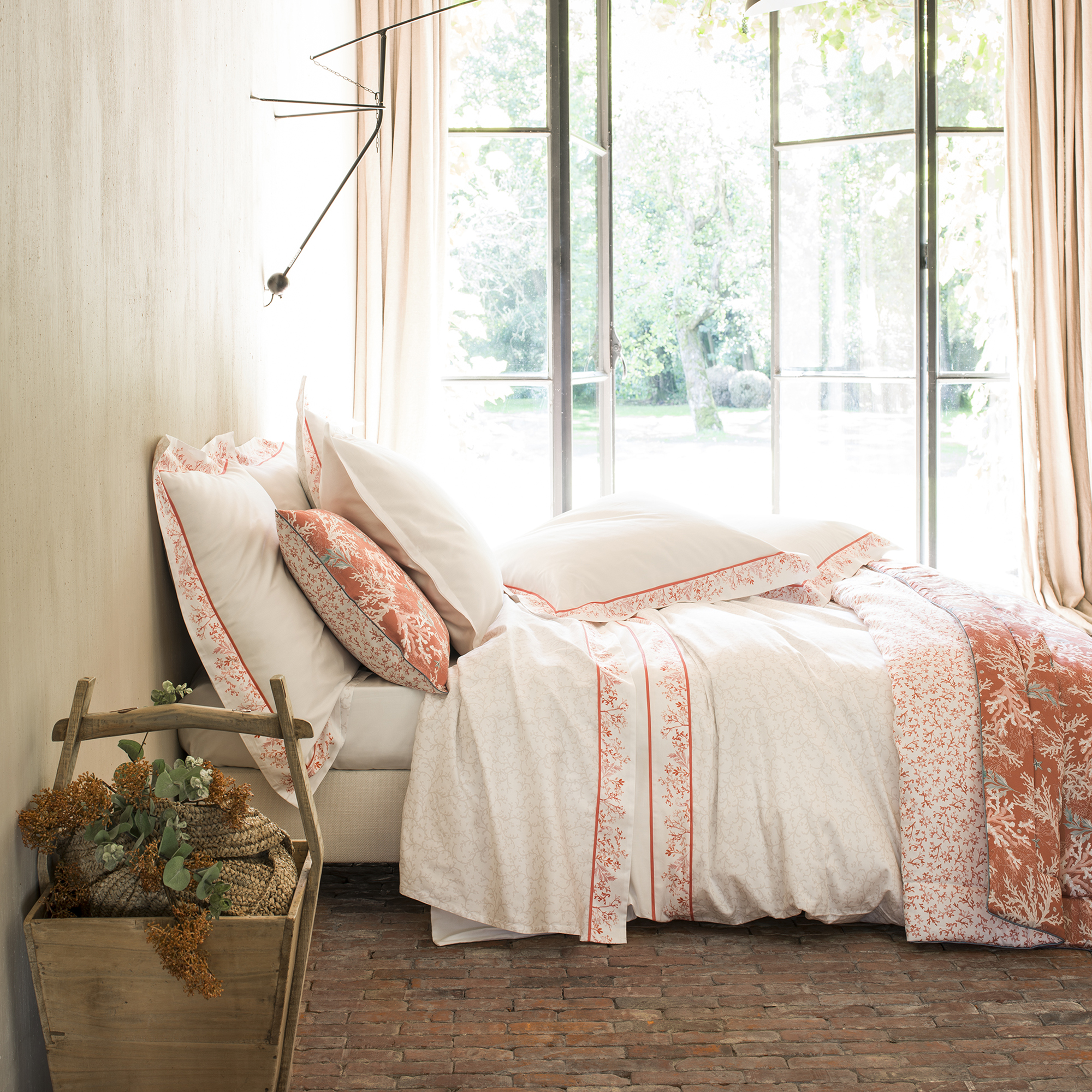 Housse de couette en satin de coton rose corail 260x240 (photo) Housse de couette en satin de coton rose corail 260x240