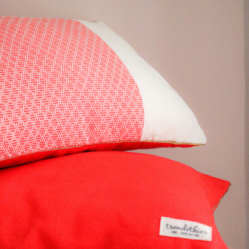 Coussin tissé en polyester marine 40x40 - HRUH HNUE Coussin tissé en polyester marine 40x40 - HRUH HNUE