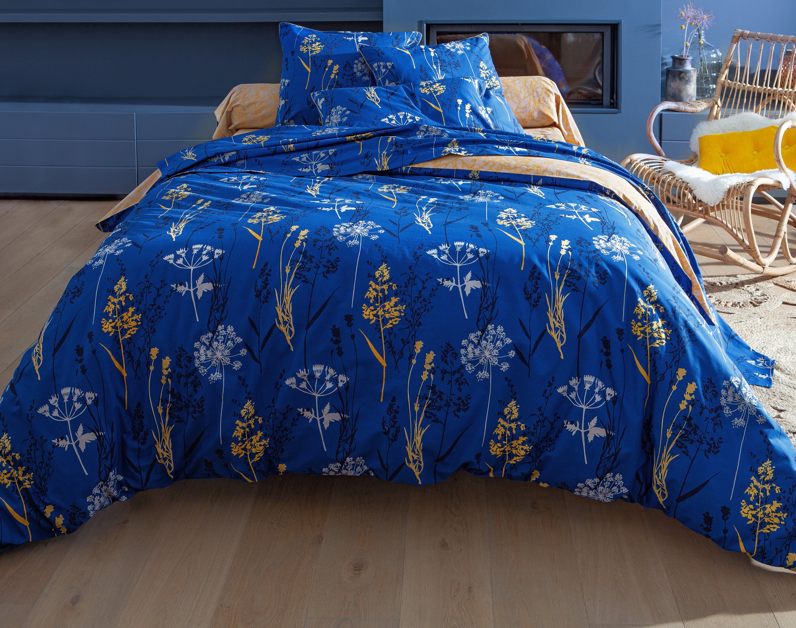 Housse de couette 140x200 en coton bleu (photo) Housse de couette 140x200 en coton bleu