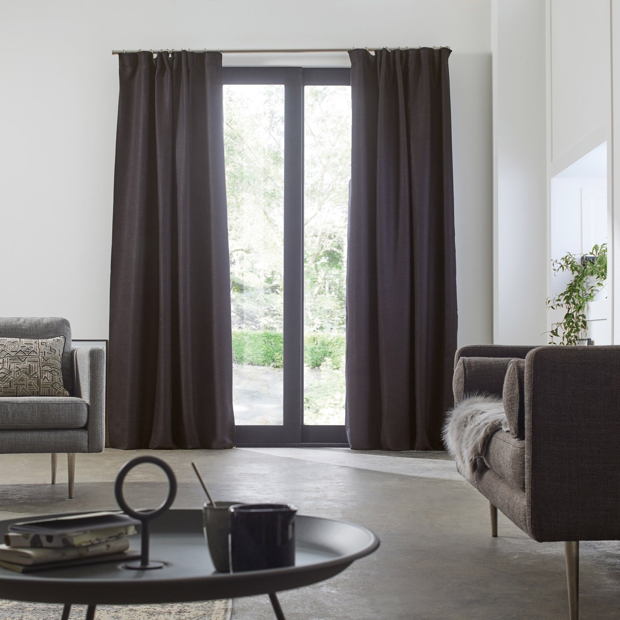 Occultant à galon fronceur LINA 135x350 cm Gris anthracite (photo) Occultant à galon fronceur LINA 135x350 cm Gris anthracite
