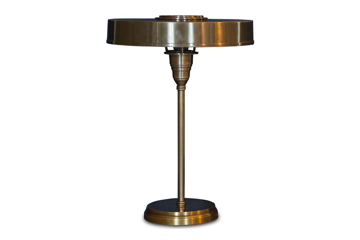 Lampe de table en laiton doré Lampe de table en laiton doré