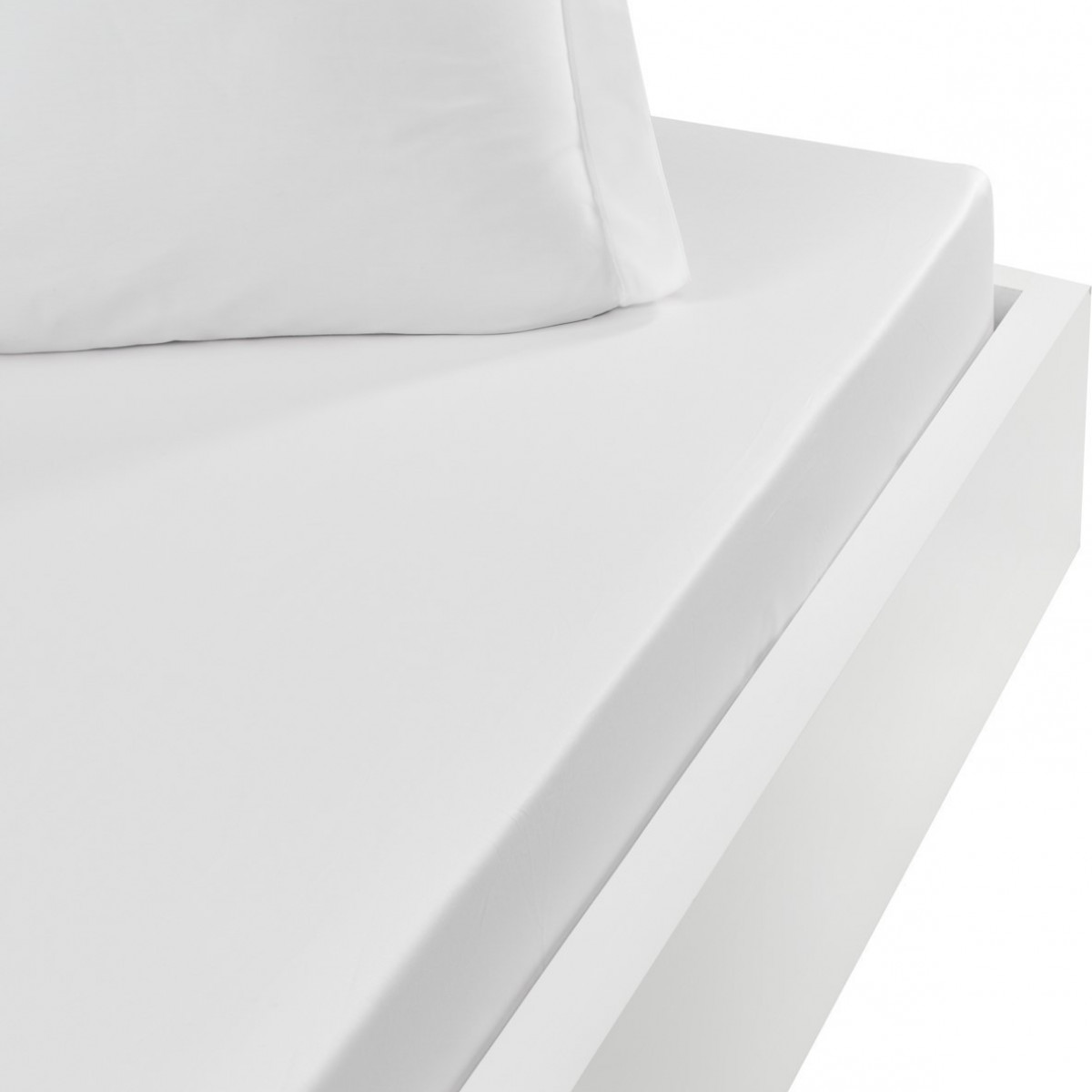Drap housse en satin de coton bonne Blanc 140x190 cm (photo) Drap housse en satin de coton bonne Blanc 140x190 cm