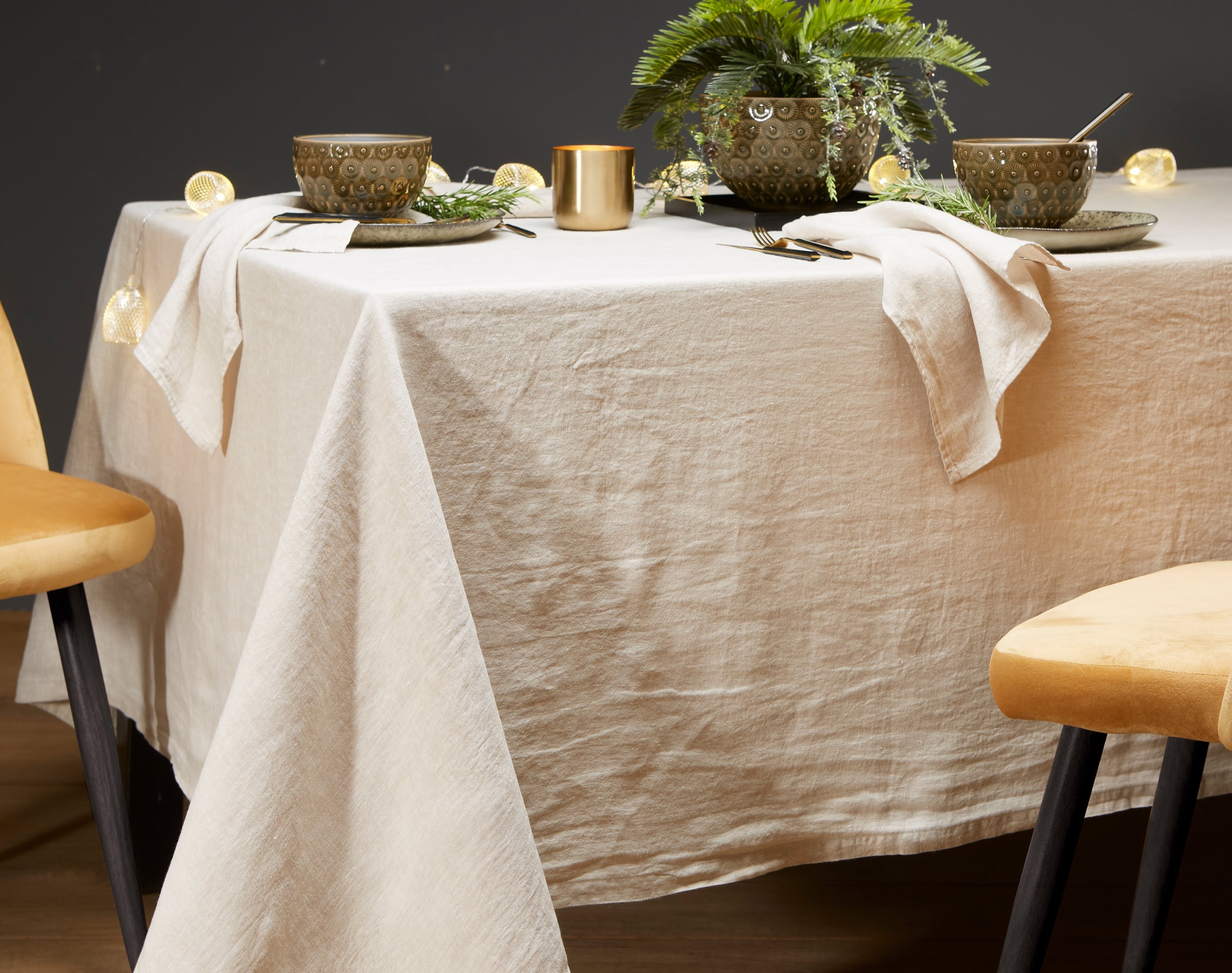 Nappe rectangulaire beige en lin 170x250 Nappe rectangulaire beige en lin 170x250