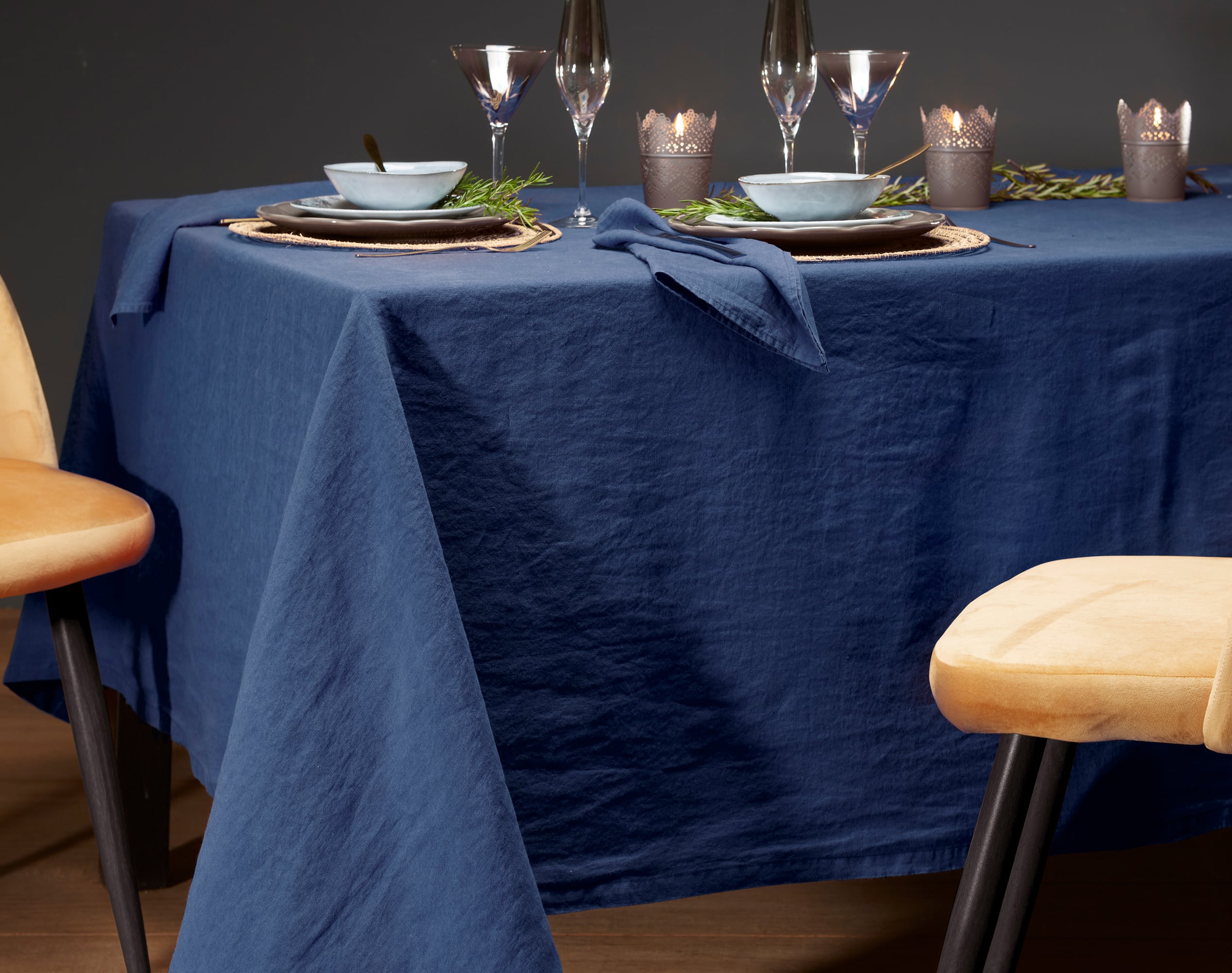 Nappe rectangulaire bleu indigo en lin 170x250 Nappe rectangulaire bleu indigo en lin 170x250