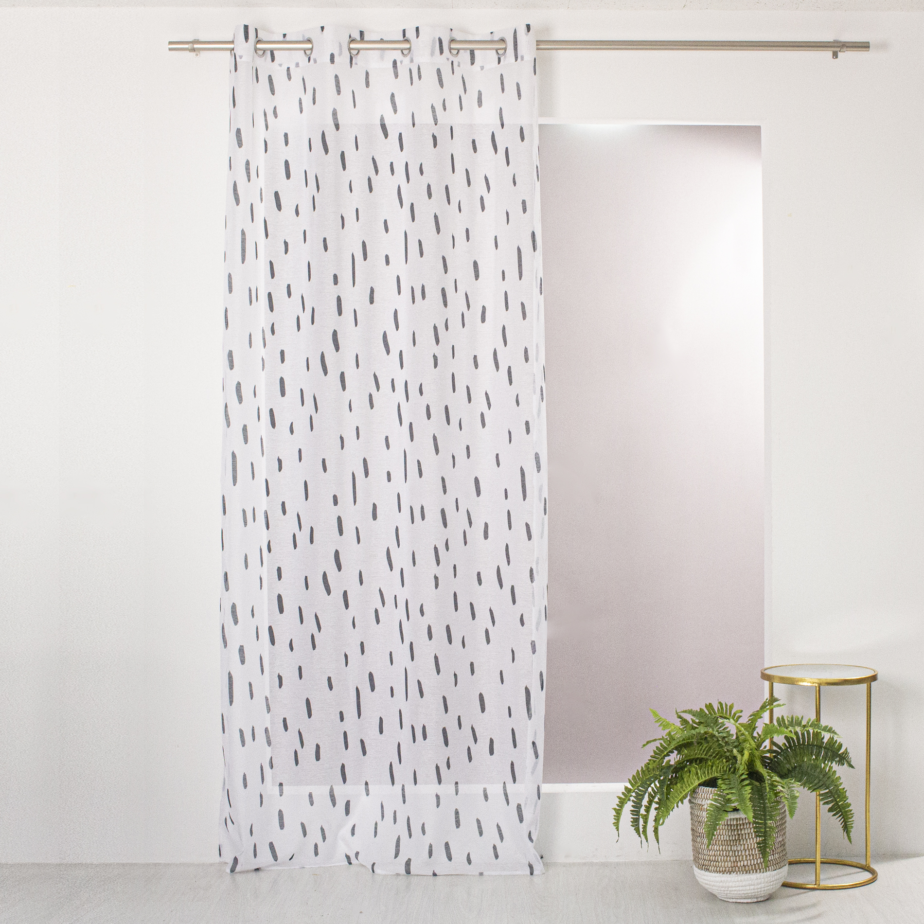 Voilage à œillets imprimé menphis polyester noir 240x140 (photo) Voilage à œillets imprimé menphis polyester noir 240x140