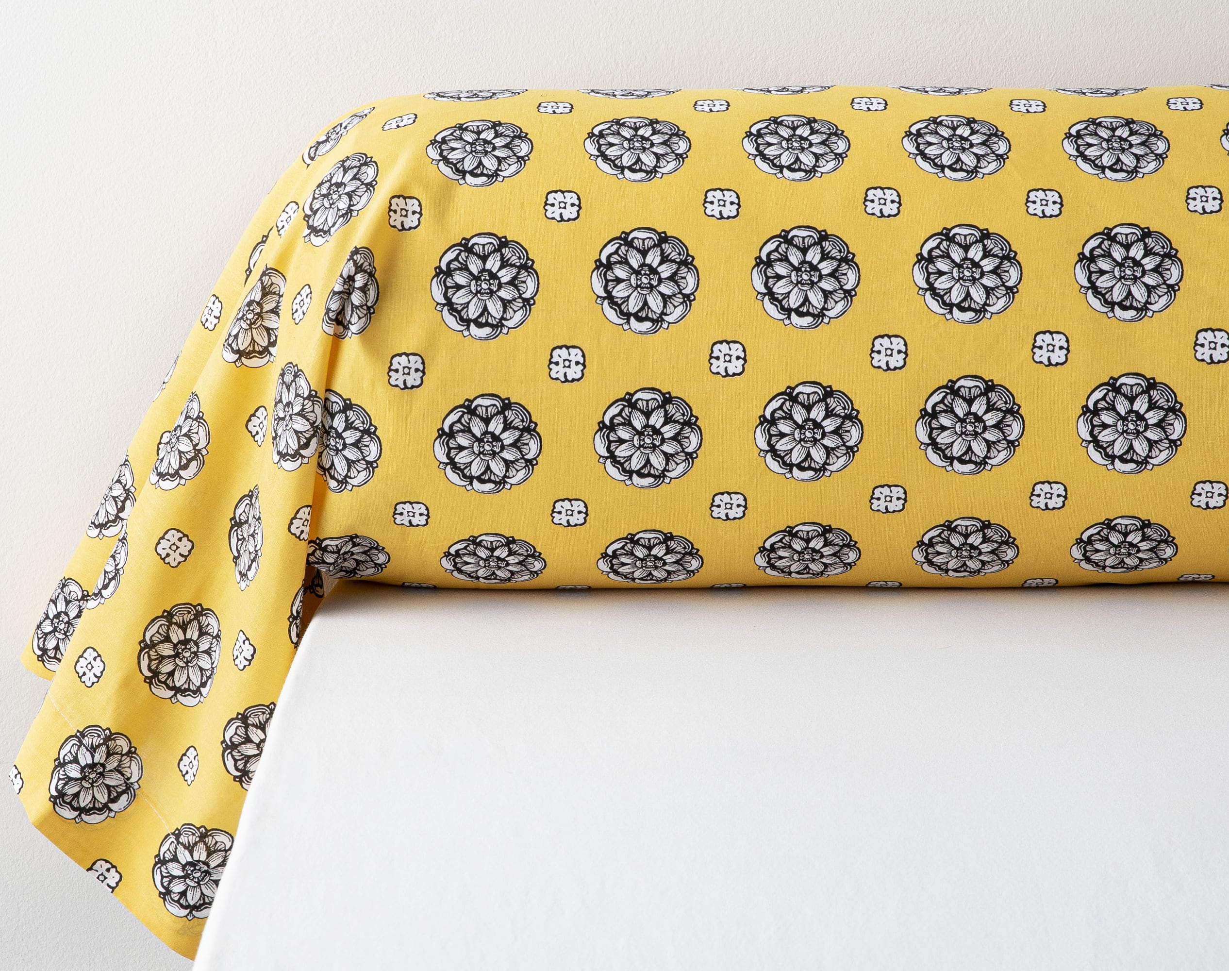 Taie de traversin 45x185 en coton jaune Taie de traversin 45x185 en coton jaune