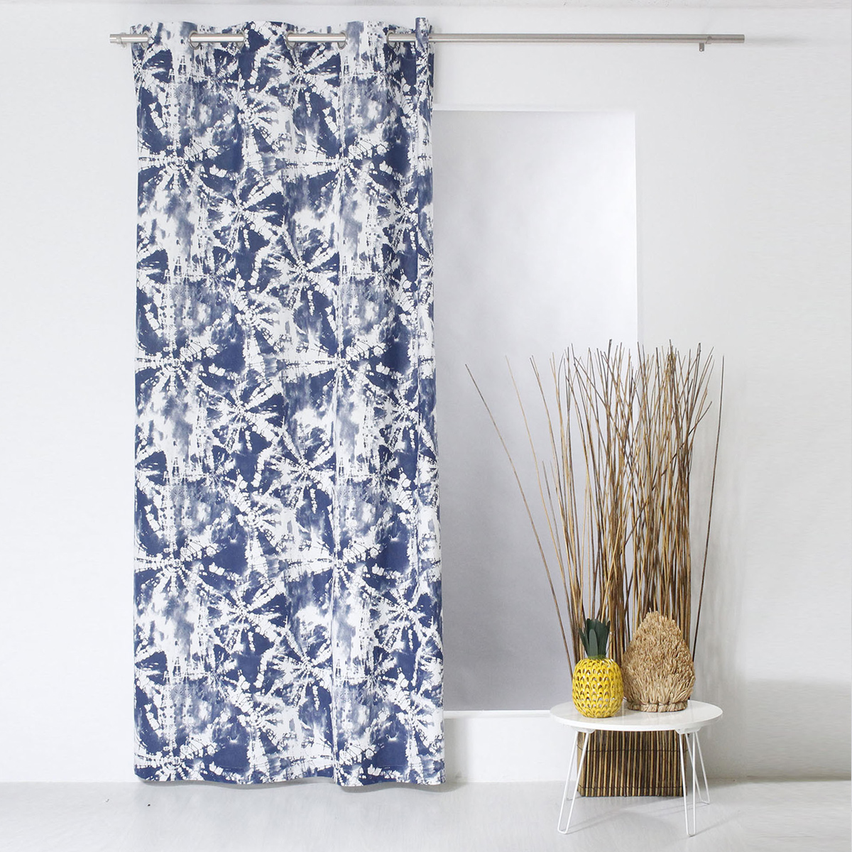 Rideau imprimé tye & dye coton bleu 240x140 (photo) Rideau imprimé tye & dye coton bleu 240x140